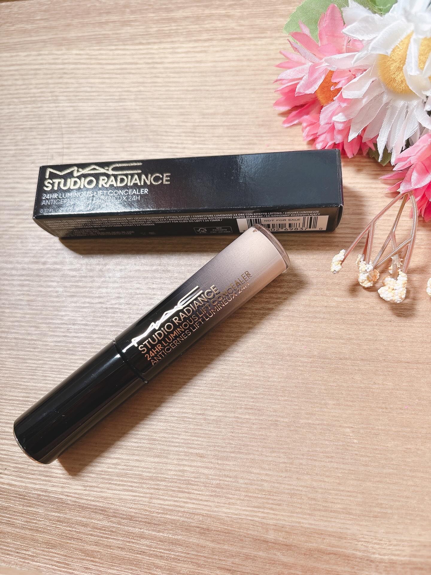 スタジオ ラディアンス 24 ルミナス コンシーラー/M・A・C/リキッドコンシーラーを使ったクチコミ（1枚目）