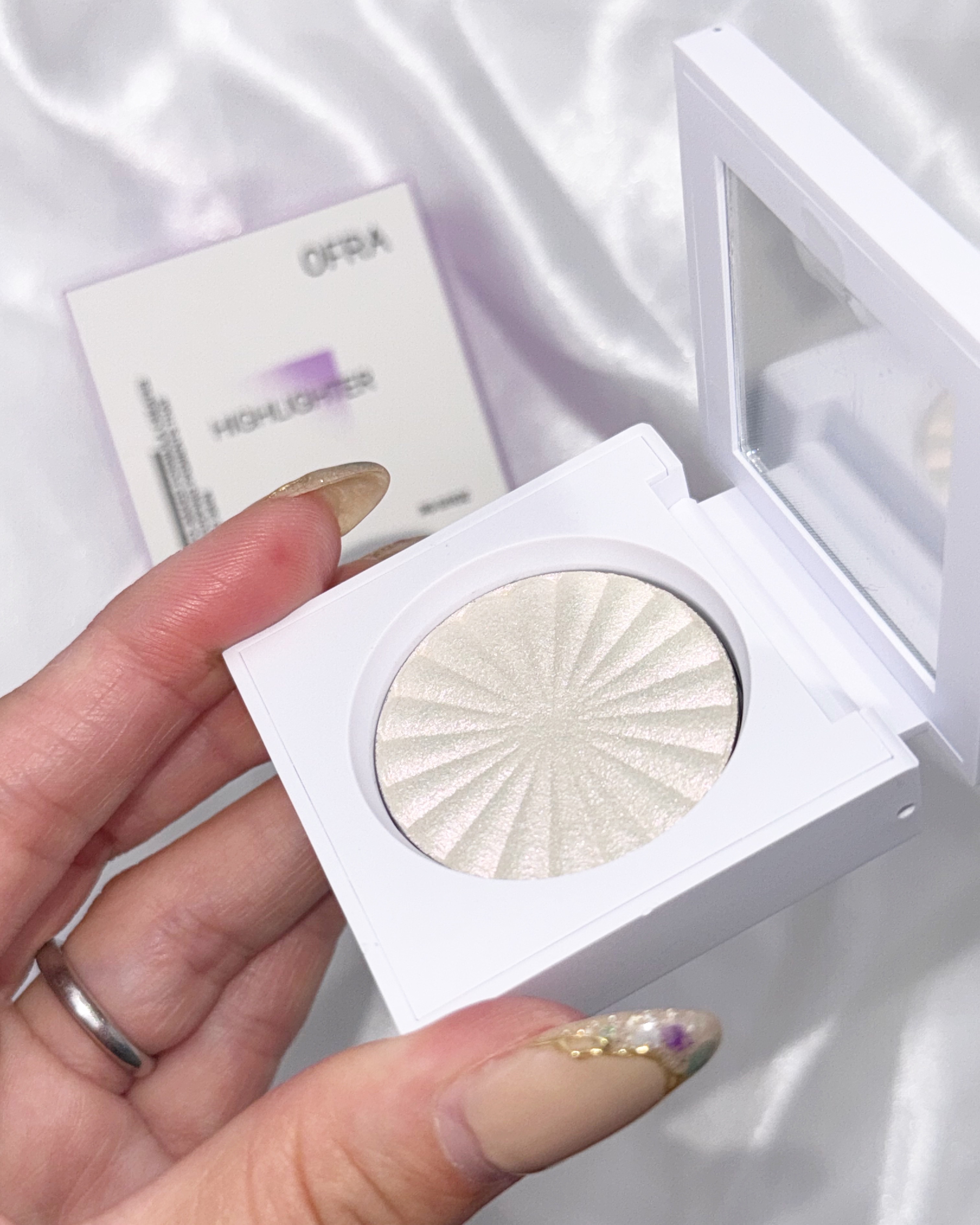 OFRA mini Highlighter/Ofra Cosmetics/パウダーハイライトを使ったクチコミ（2枚目）