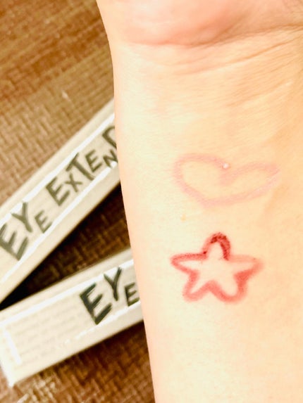 まなみ on LIPS 「Toog(トゥーク)ウォータープルーフスリムアイライナー(2本..」(4枚目)