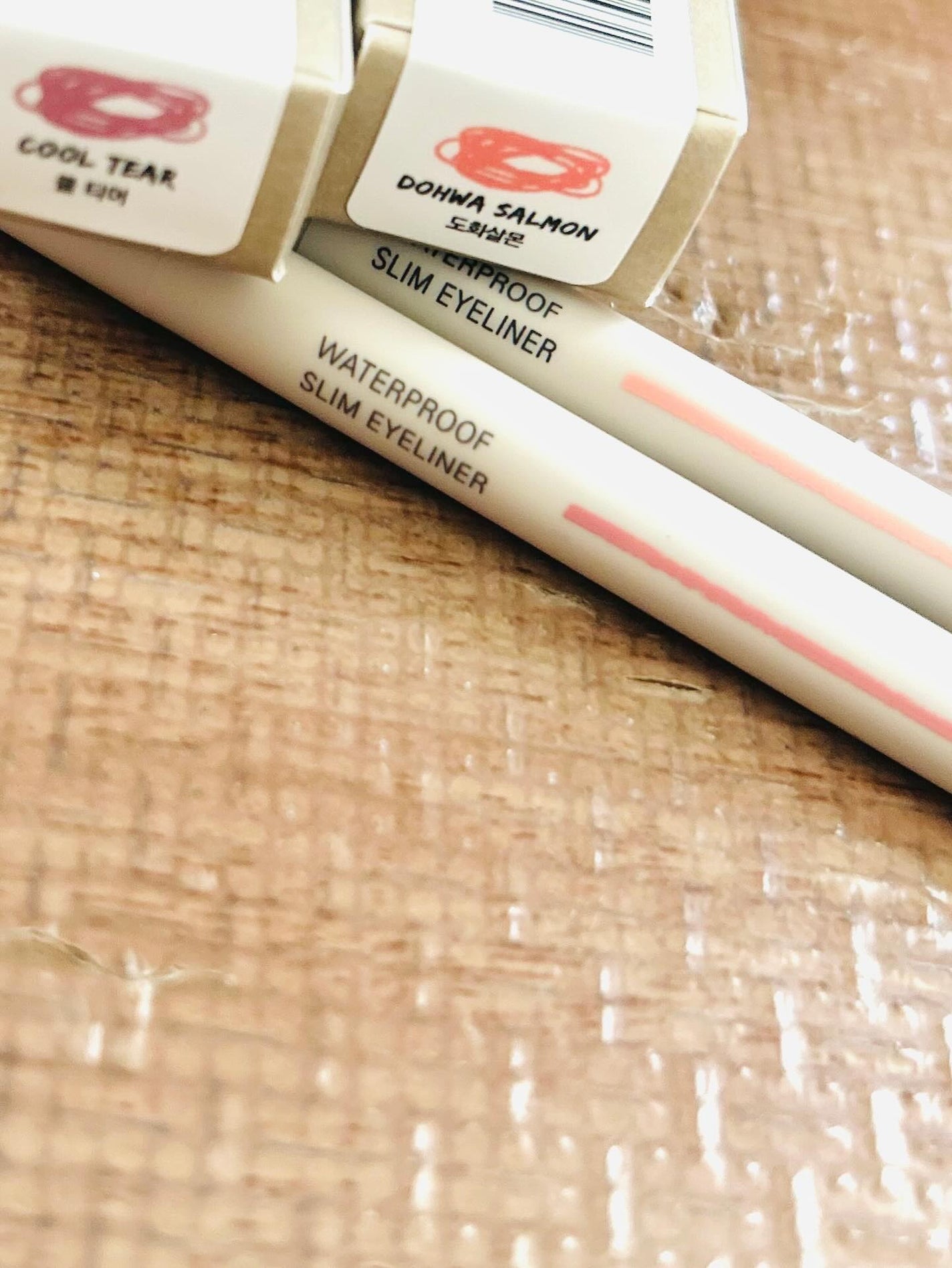 まなみ on LIPS 「Toog(トゥーク)ウォータープルーフスリムアイライナー(2本..」(2枚目)