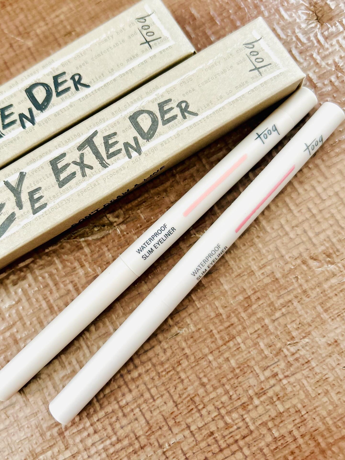 まなみ on LIPS 「Toog(トゥーク)ウォータープルーフスリムアイライナー(2本..」(1枚目)