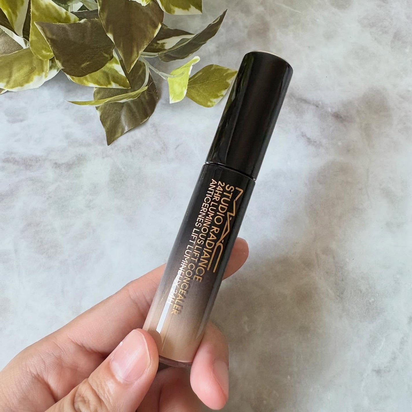 スタジオ ラディアンス 24 ルミナス コンシーラー/M・A・C/リキッドコンシーラーを使ったクチコミ(2枚目)