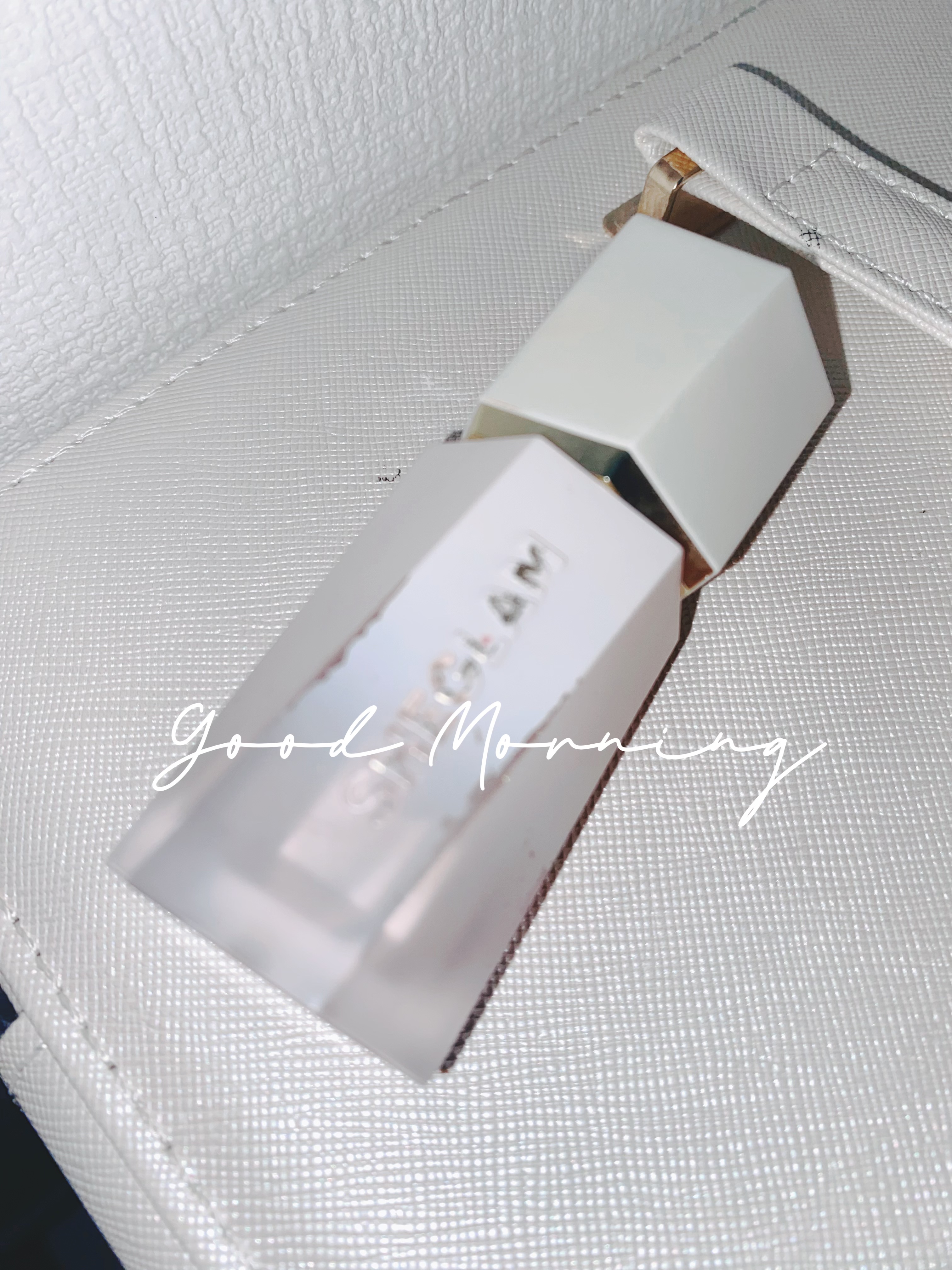 グロウブルーム リキッドハイライター/SHEGLAM/リキッドハイライトを使ったクチコミ（1枚目）