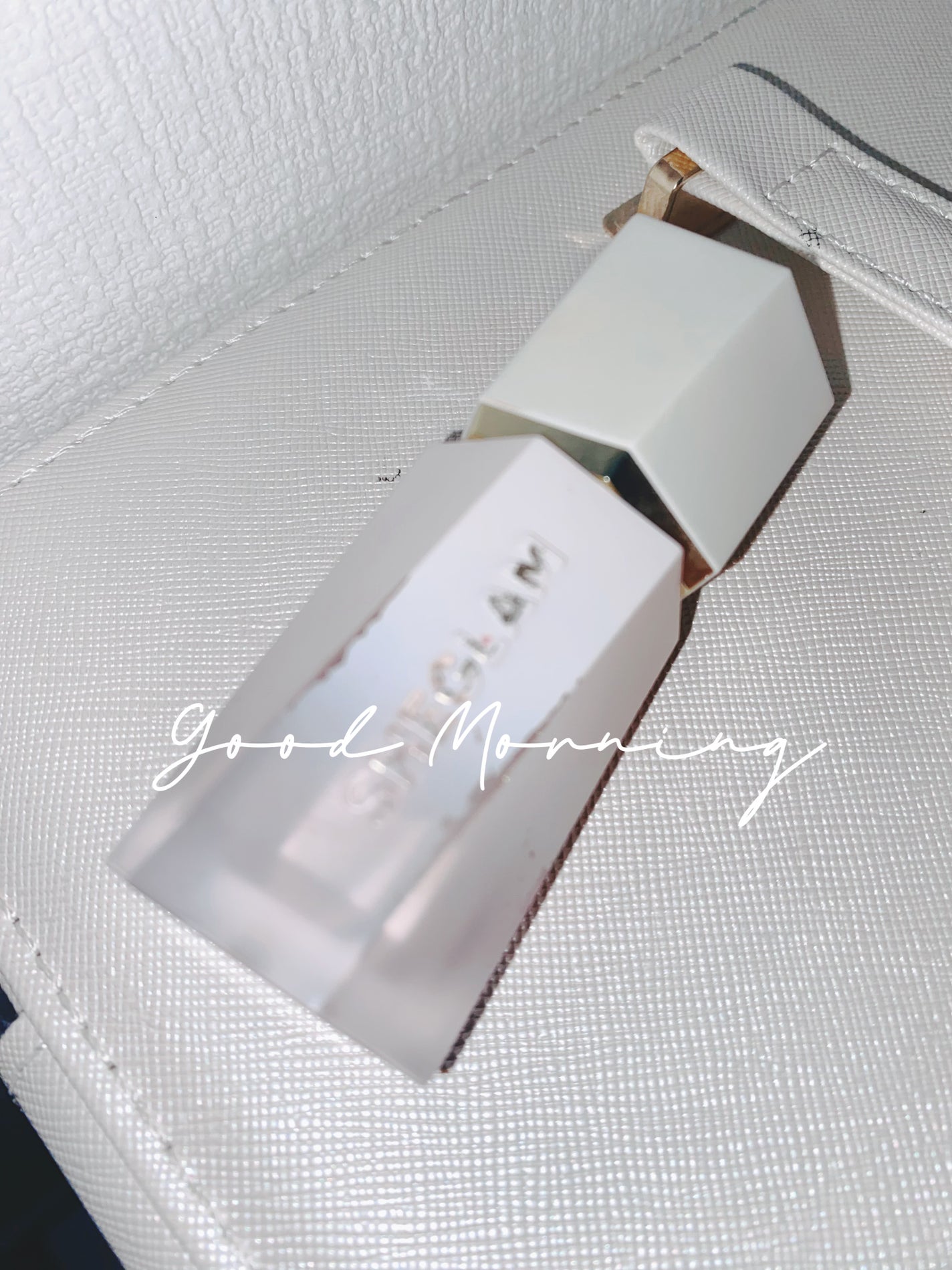 グロウブルーム リキッドハイライター/SHEGLAM/リキッドハイライトを使ったクチコミ(1枚目)