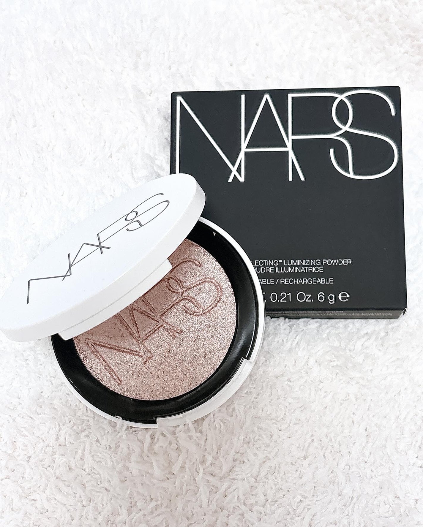 NARS ライトリフレクティング ルミナイジングパウダー/NARS/パウダーハイライトを使ったクチコミ(4枚目)