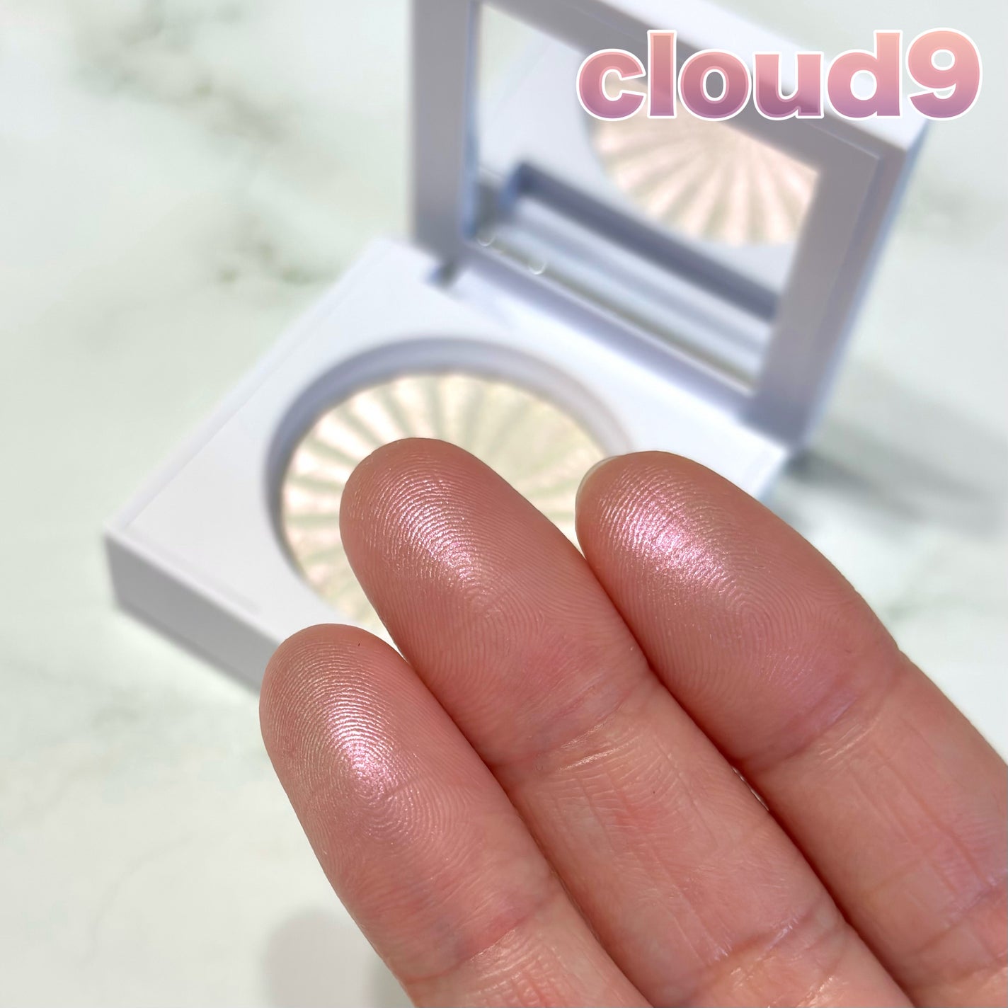 OFRA mini Highlighter/Ofra Cosmetics/パウダーハイライトを使ったクチコミ(3枚目)