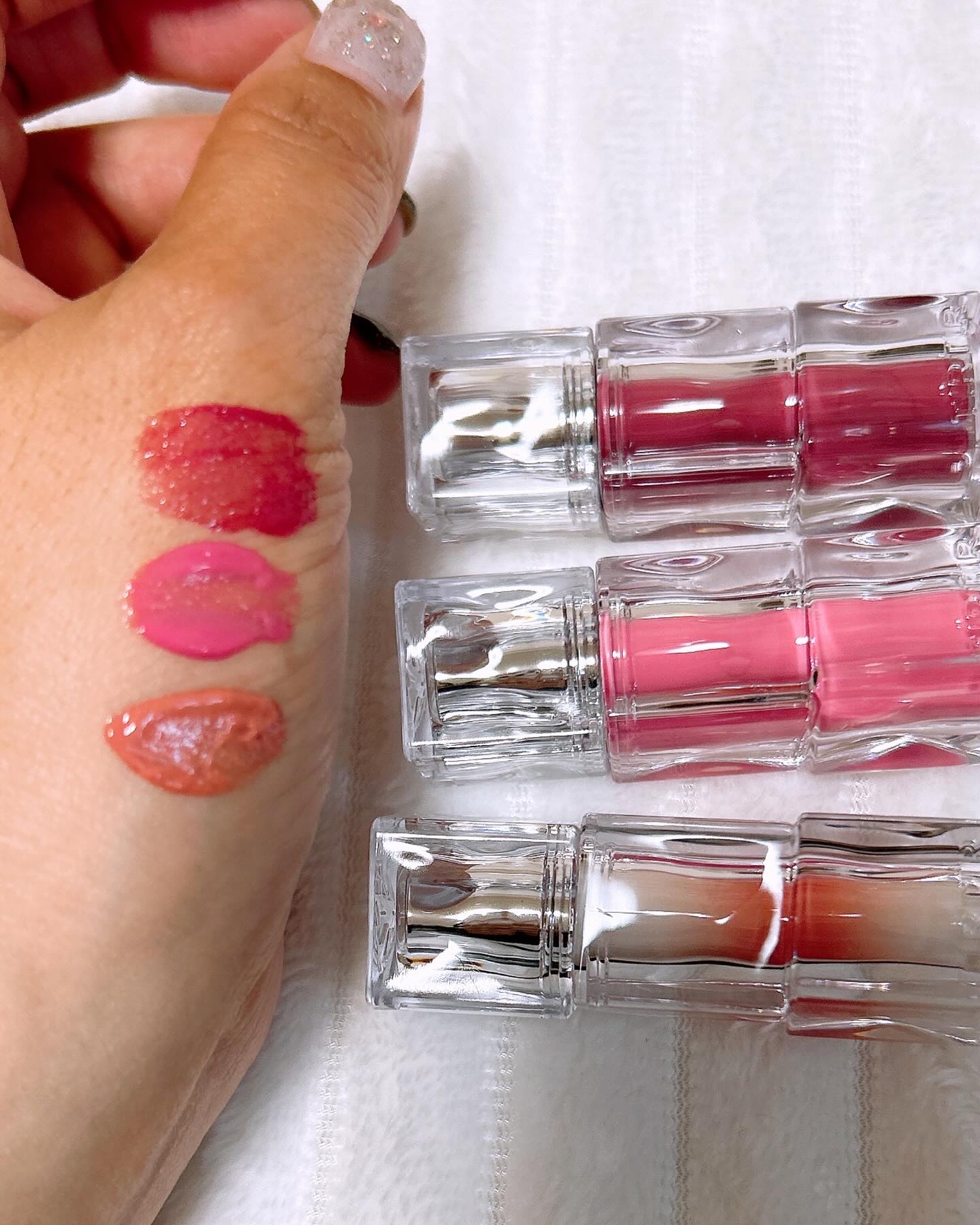 ウォーターリズムグロウティント 25 NUTTY PINK（ミニ） /TIRTIR(ティルティル)/リップティントを使ったクチコミ（2枚目）