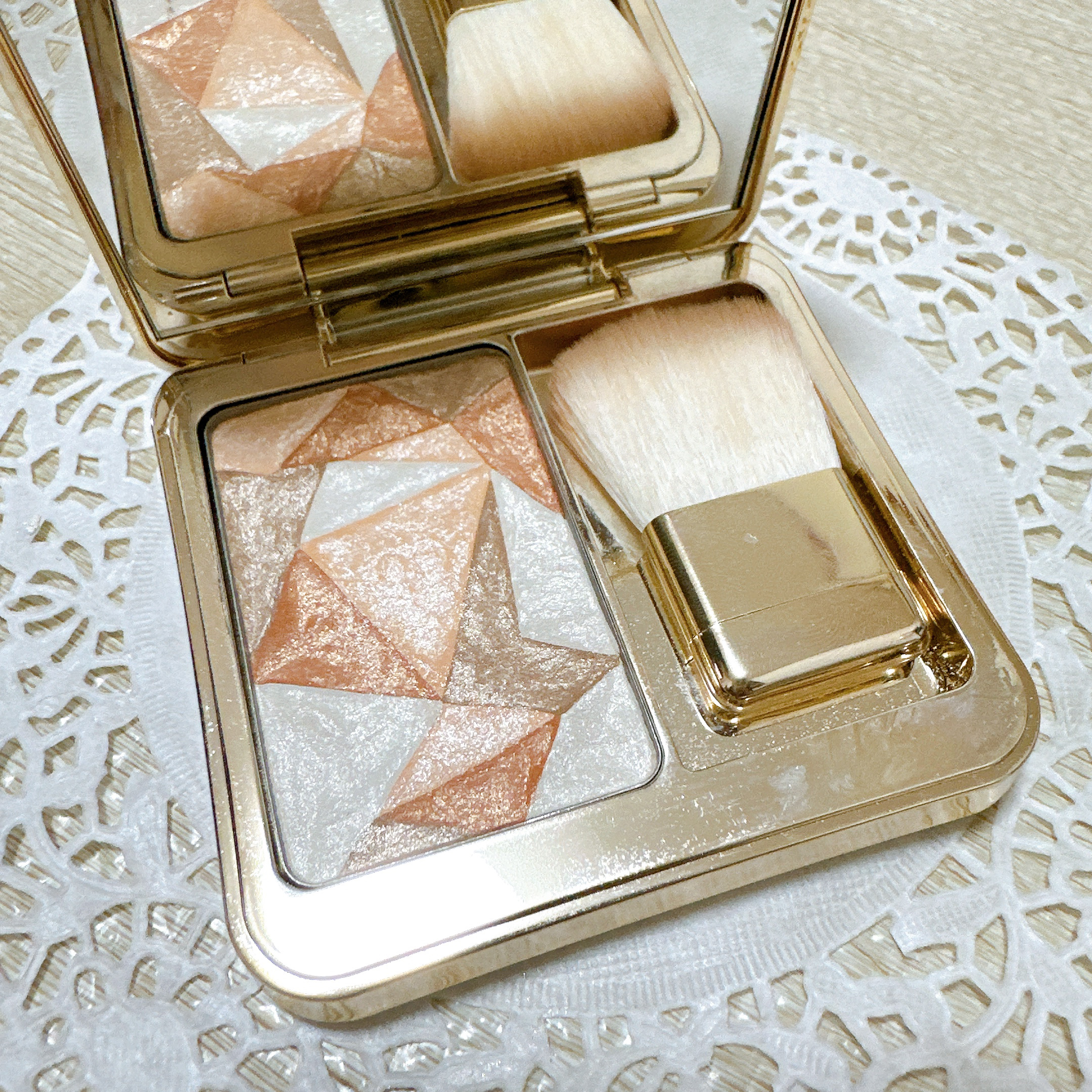 ル　レオスールデクラ　202 クレ・ド・ポー ボーテ / ル・レオスールデクラ 202 Golden