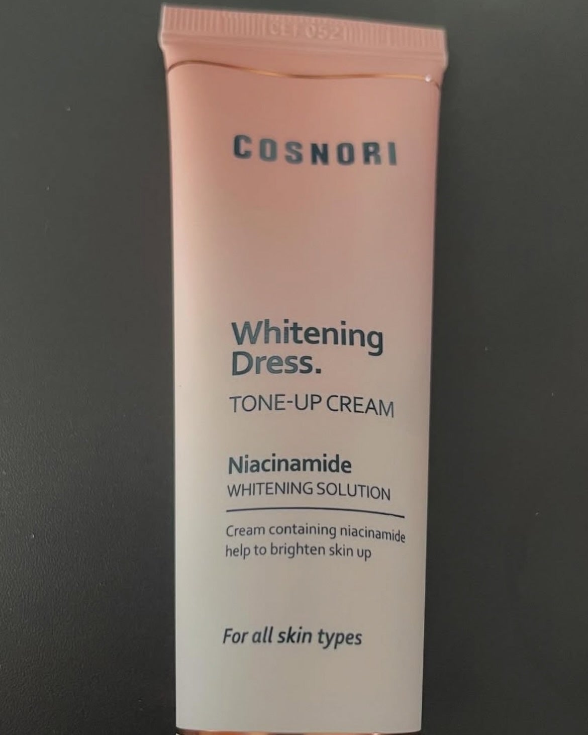 ホワイトニングドレストーンアップクリーム/COSNORI/化粧下地を使ったクチコミ(3枚目)