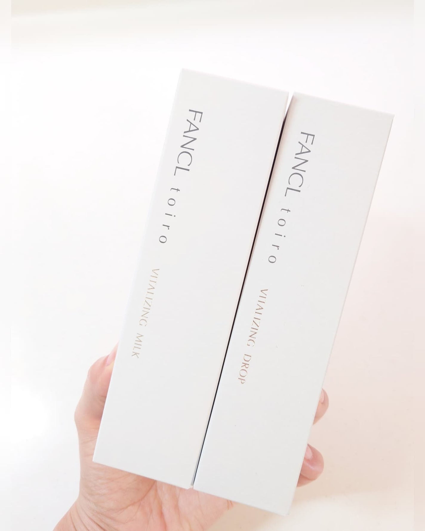 このこ ✩フォロバ100%✩ on LIPS 「夏も保湿を頑張りたい!しかも軽い使い心地がいい!で、使い始めた..」(5枚目)