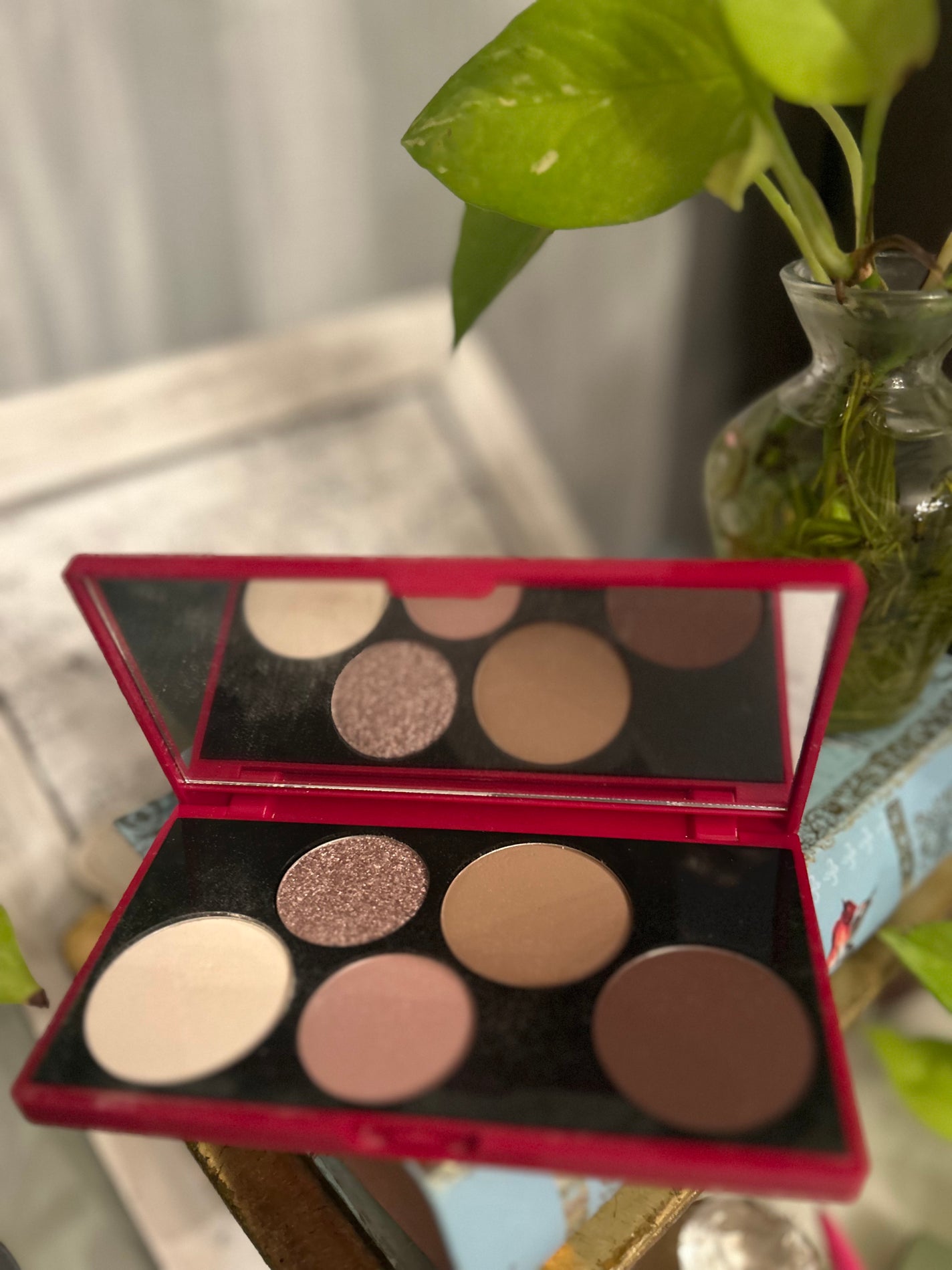 パーラヴァゆみ on LIPS 「🖤👑【ボビイブラウン/スモーキーグリームアイシャドウパレット】..」(3枚目)