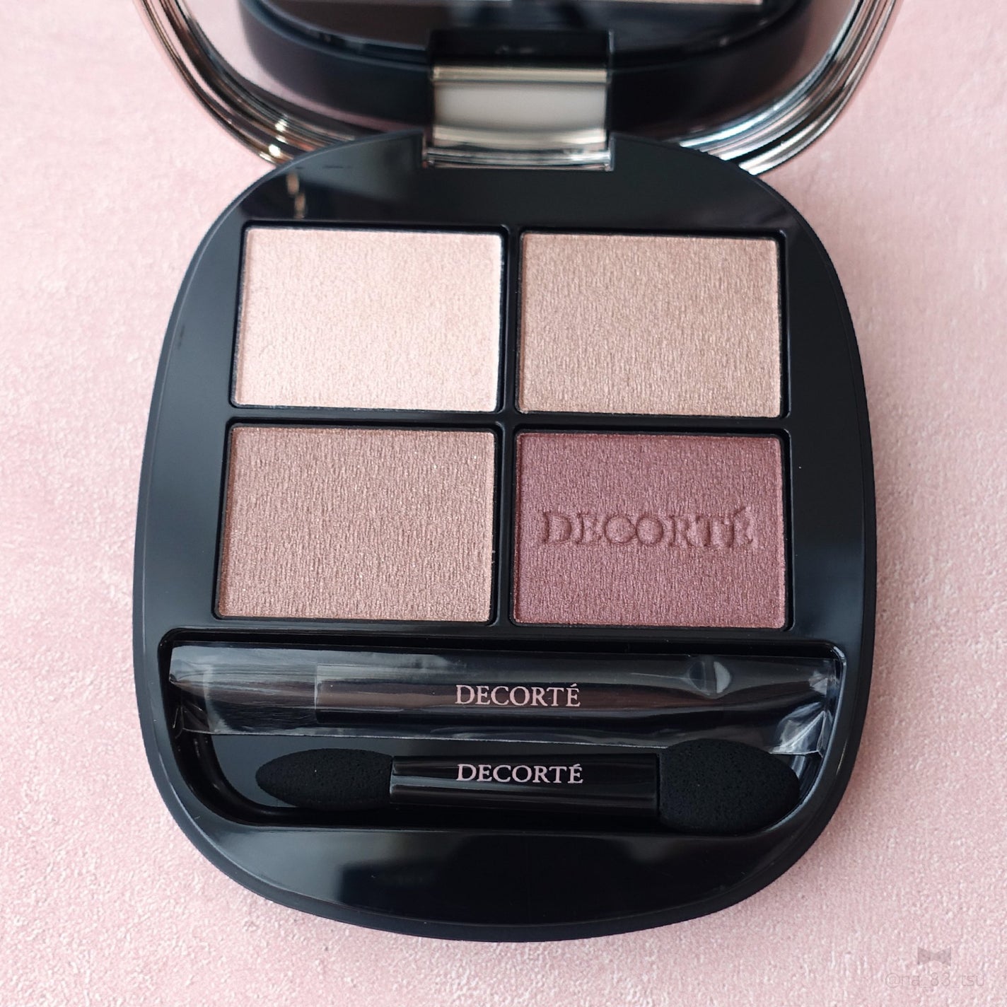 コスメデコルテ スキンシャドウ デザイニング パレット/DECORTÉ/アイシャドウパレットを使ったクチコミ(2枚目)