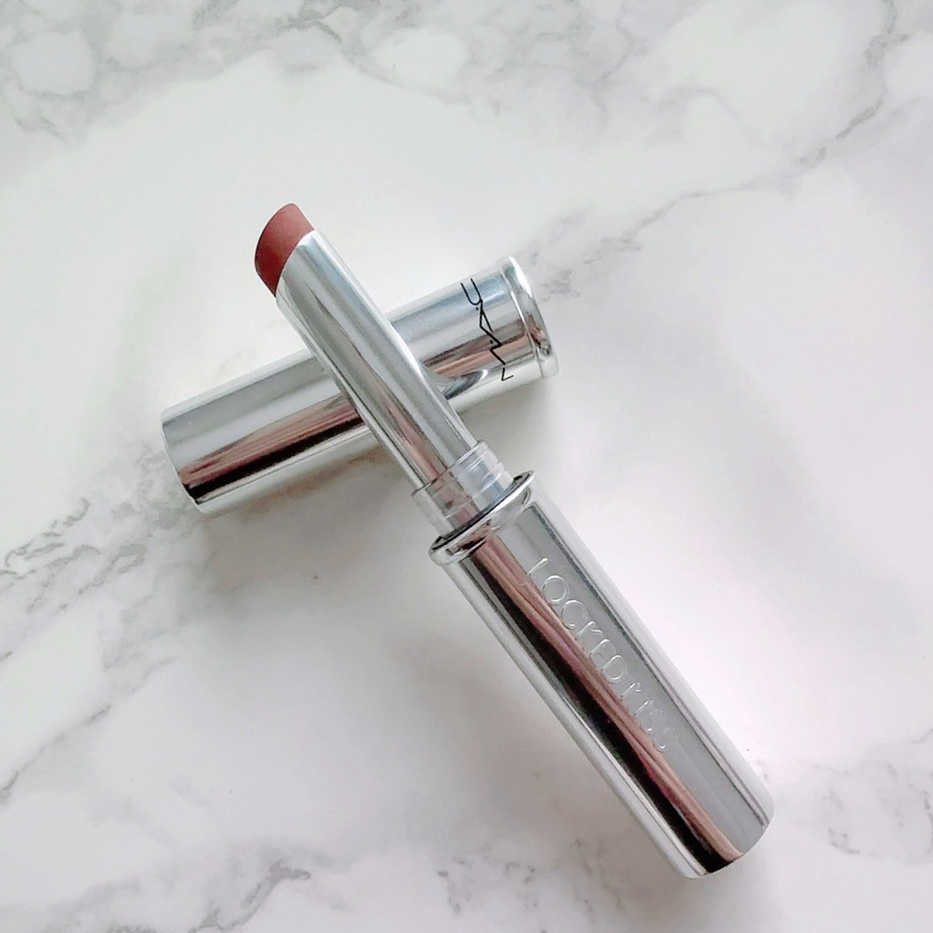 リキッドタイプ使ったことあるけどスティックは今回初めて✨

67番メディキュラス
また手持ちと似たような色を買ってしまった😂
好みは変わらないから仕方ないよね、、

このシリーズは塗って間もなく密着するのがすごい✨

マットなカラーが24