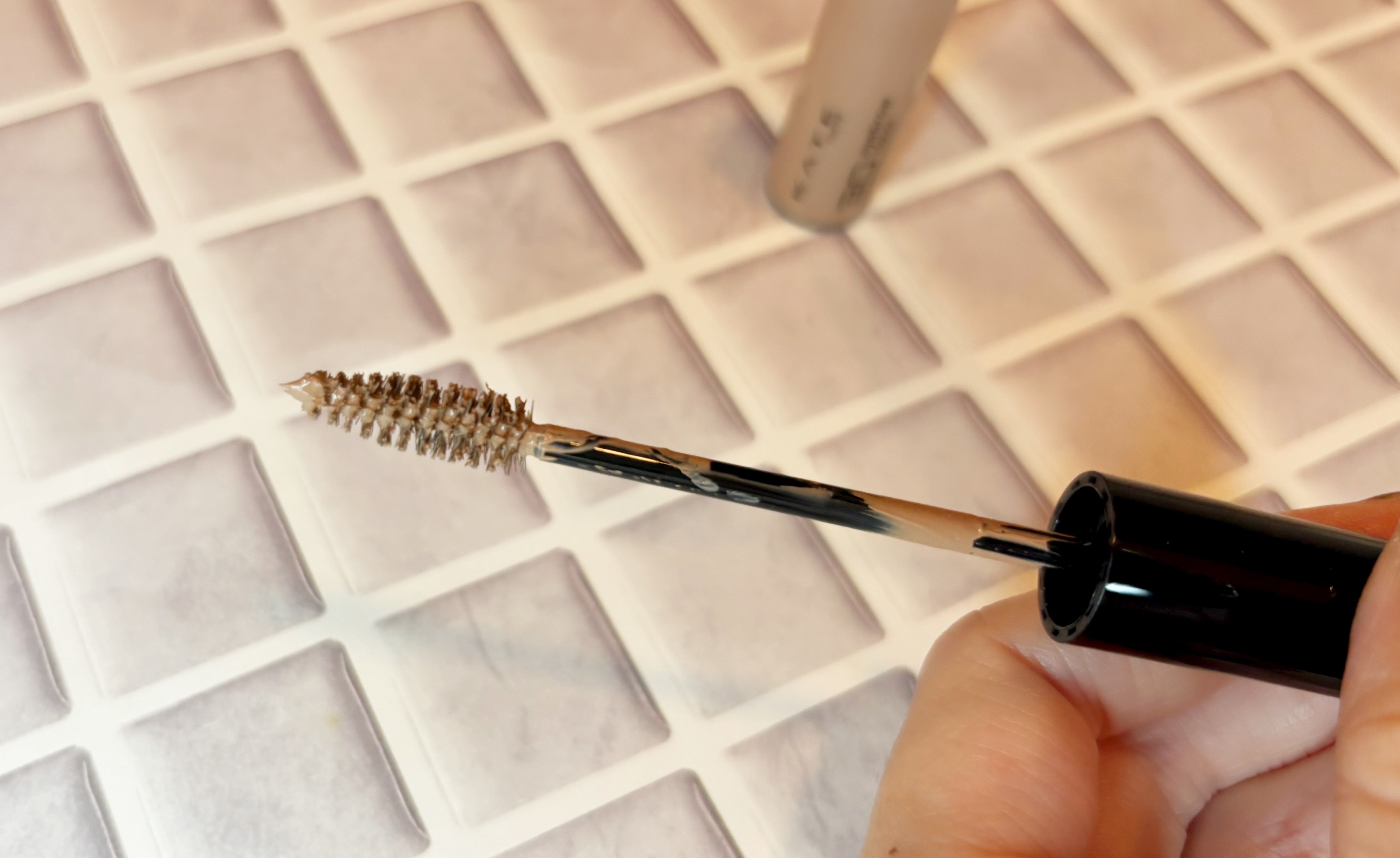 ケイト 3DアイブロウカラーZ/KATE/眉マスカラを使ったクチコミ（2枚目）