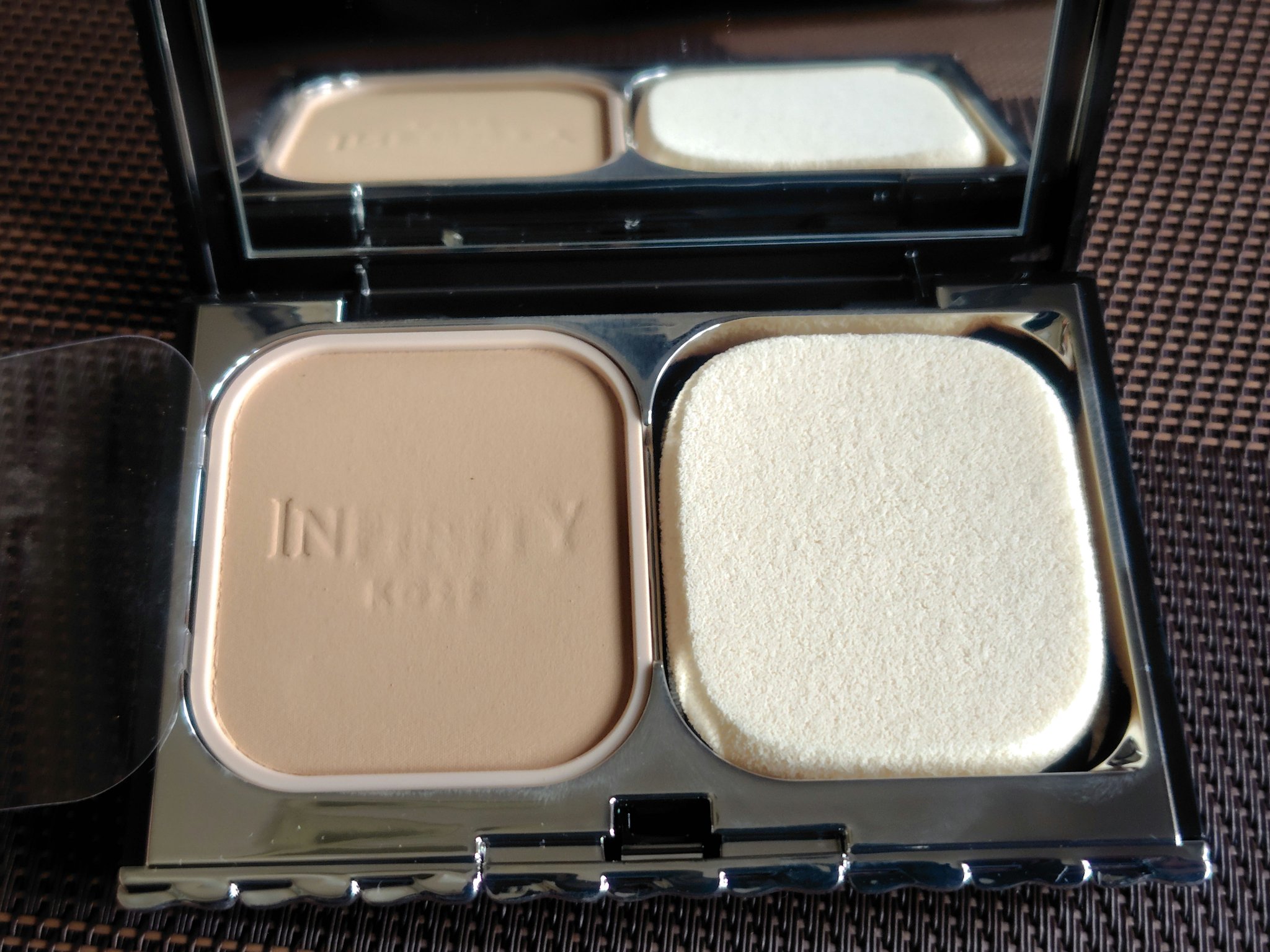 スキンルミナンス ファンデーション/インフィニティ/パウダーファンデーションを使ったクチコミ（2枚目）