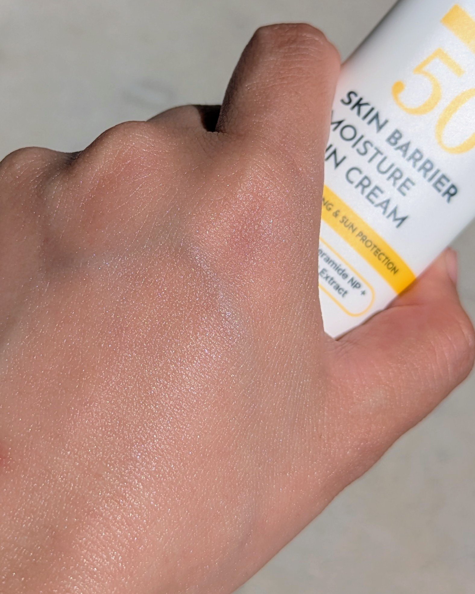 スキンバリアモイスチャーサンクリーム/Ongredients/日焼け止めクリームを使ったクチコミ（3枚目）