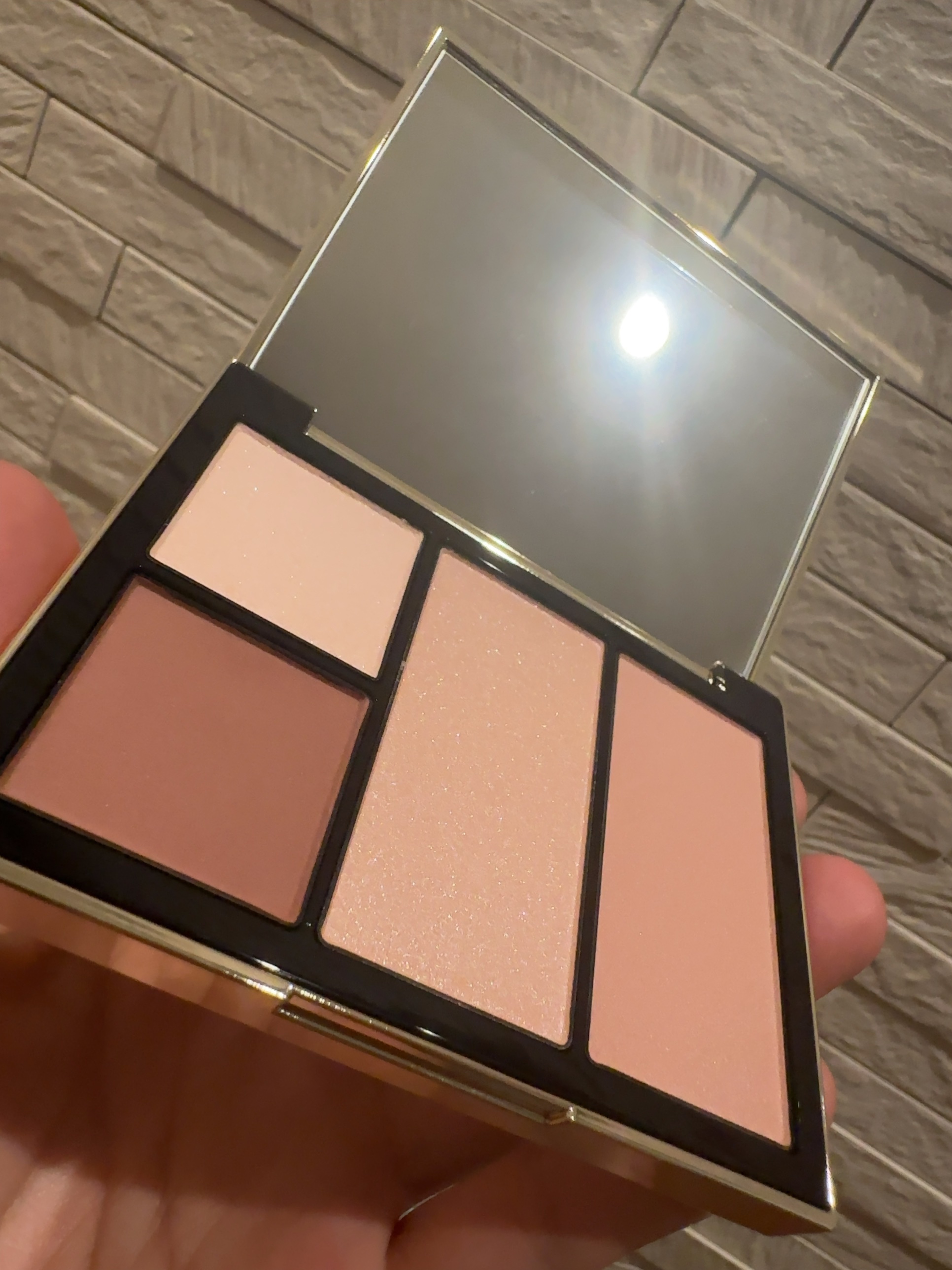 フェイス スタイリスト/SNIDEL BEAUTY/アイシャドウパレットを使ったクチコミ（3枚目）