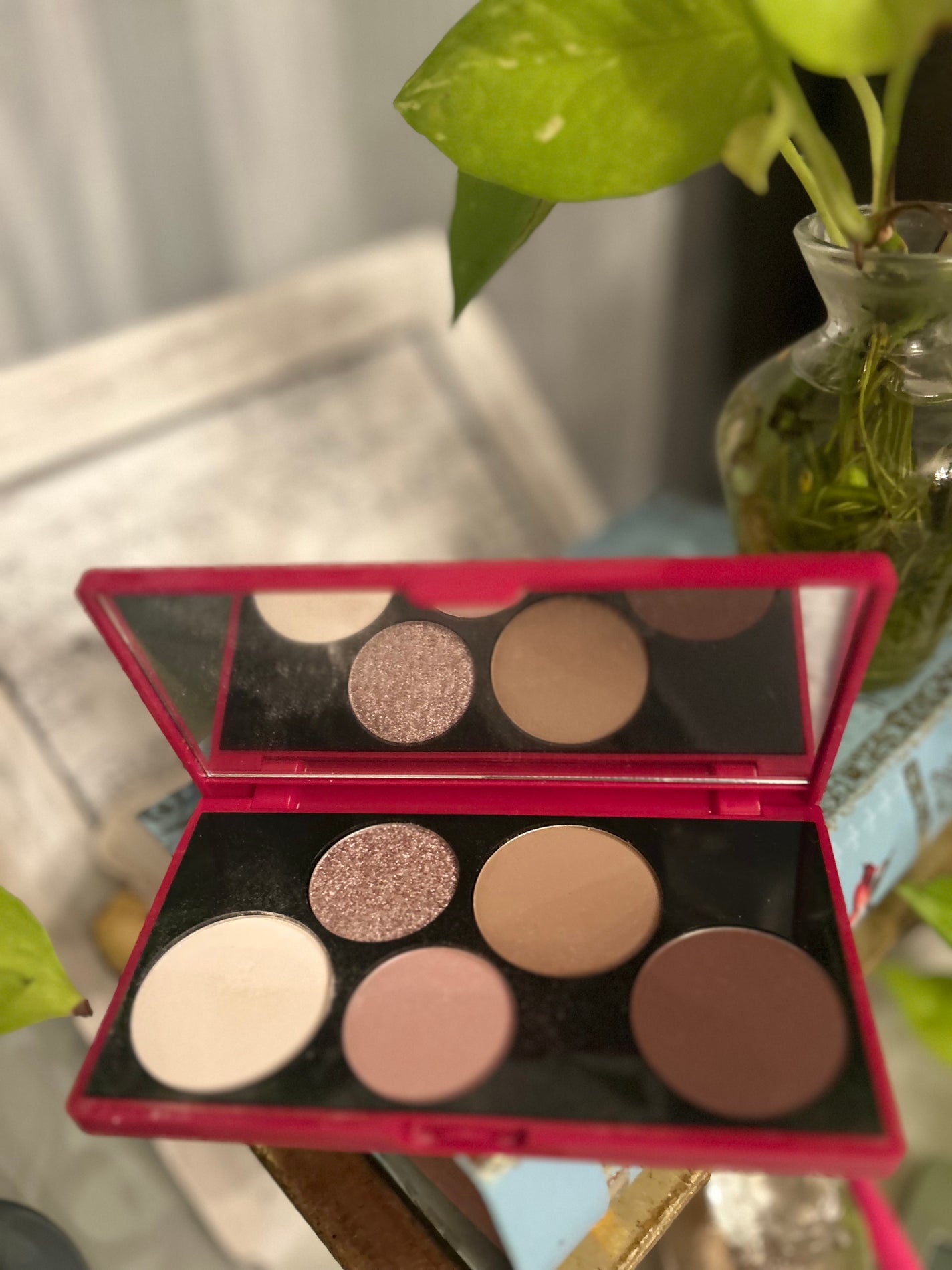 パーラヴァゆみ on LIPS 「🖤👑【ボビイブラウン/スモーキーグリームアイシャドウパレット】..」(4枚目)