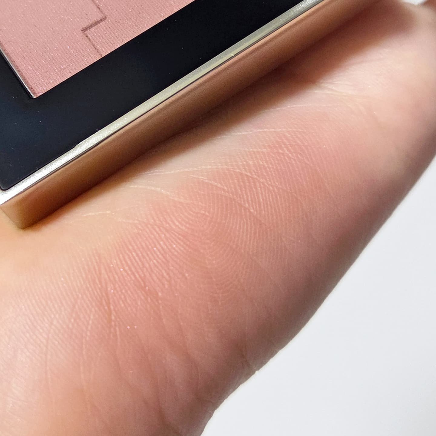 ストロビングフェイスキューブ/TWO SLASH FOUR/ハイライトを使ったクチコミ（3枚目）