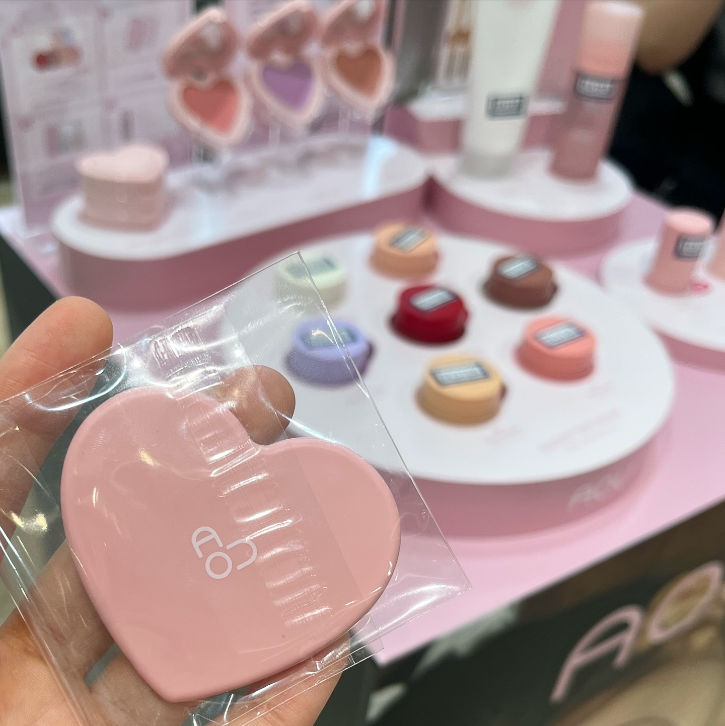 GLOWY TINT BALM/AOU/リップグロスを使ったクチコミ（1枚目）