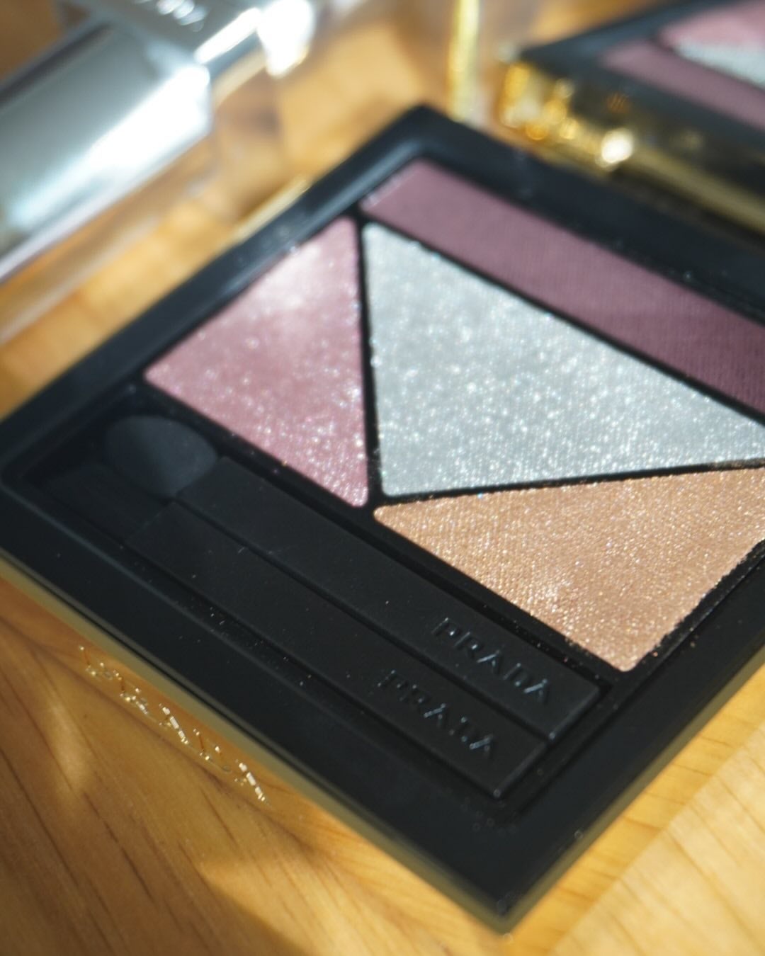 oto|好きを育てるメイクレシピ on LIPS 「@pradabeautyホリデーコレクション🎄ミントグリーンの..」(2枚目)