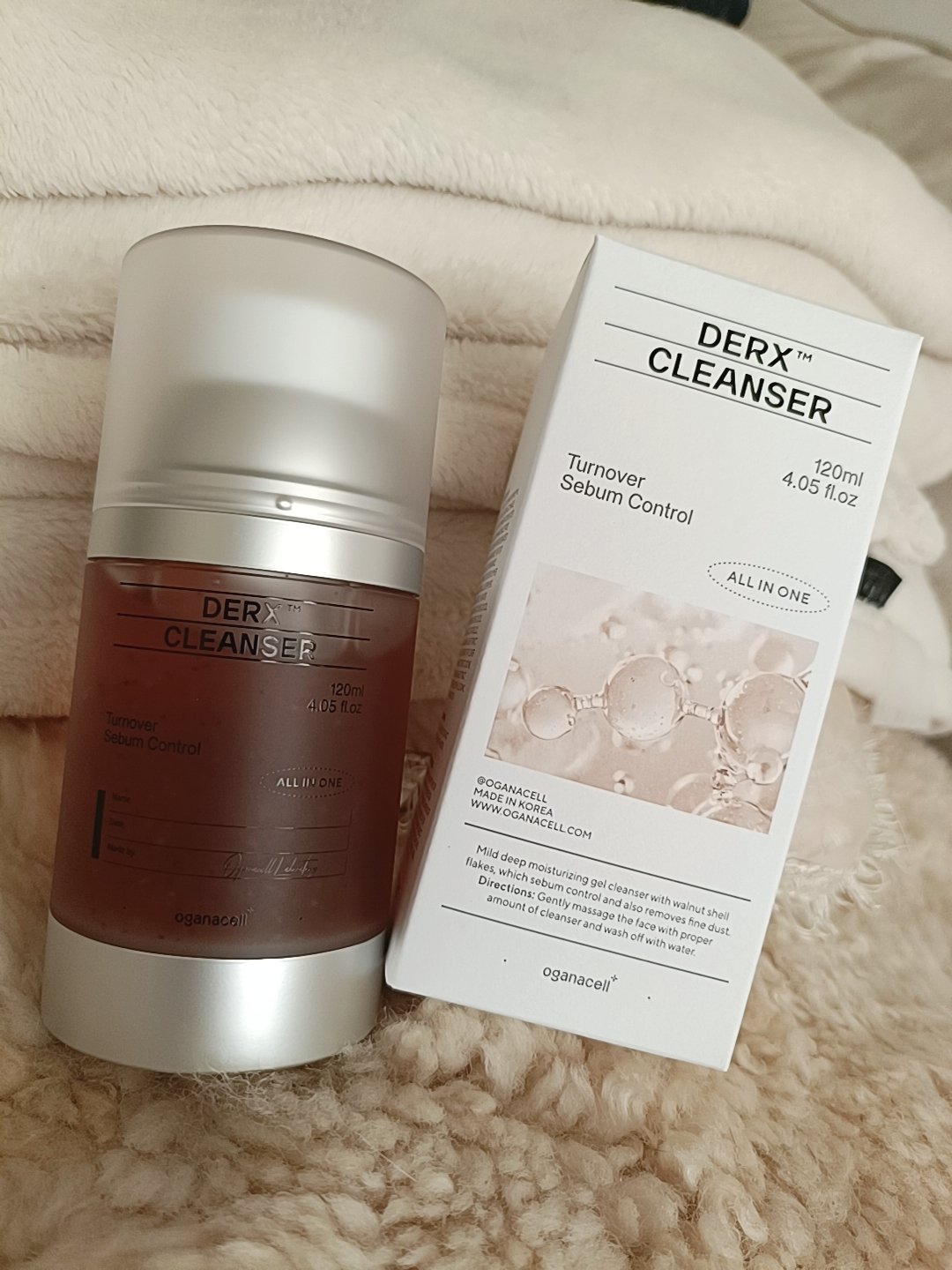 トゥルントゥルンのテクスチャ―で
洗っているそばからよい！とかんじる
クレンザーですね

ほんのり香るさわやかな香りも心地よく
洗い上がりはさっぱりしながらも
しっとり感をのこすてくれます

ポンプ式なのも使い勝手がよくて
いいです☆
