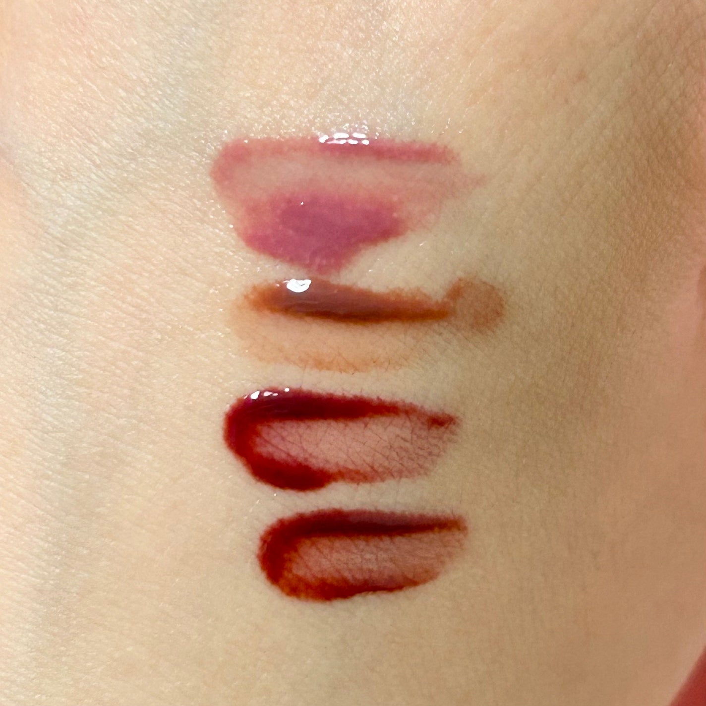 名無しのコスメ好きさん on LIPS 「推しのボムギュみたいな、透き通るツヤ感にキュン。40代に入って..」(4枚目)