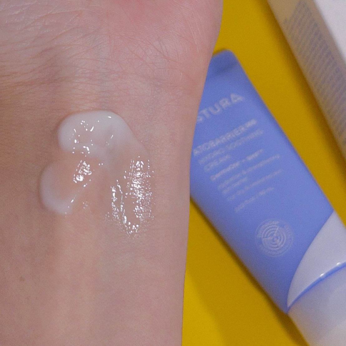 Sami on LIPS 「アトバリア365ハイドロクリーム60ml/3,300円(税込)..」(2枚目)