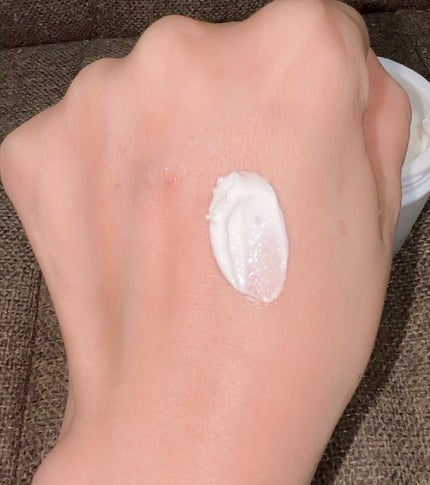 BnD ネックアイロン トーンアップ クリーム/BnD/ネック・デコルテケアを使ったクチコミ(4枚目)