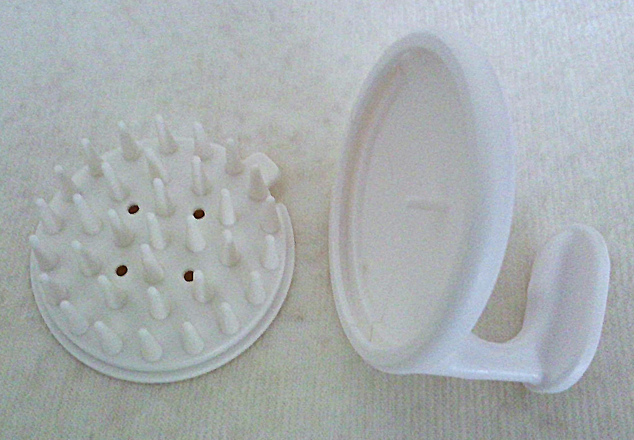 シャンプーブラシ/セリア/スカルプブラシを使ったクチコミ（2枚目）