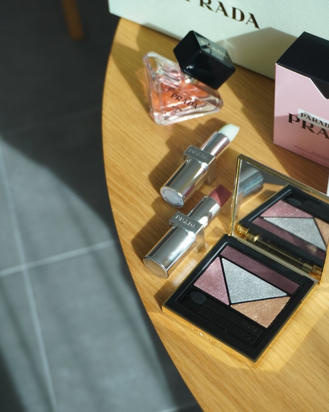 oto|好きを育てるメイクレシピ on LIPS 「@pradabeautyホリデーコレクション🎄ミントグリーンの..」(1枚目)