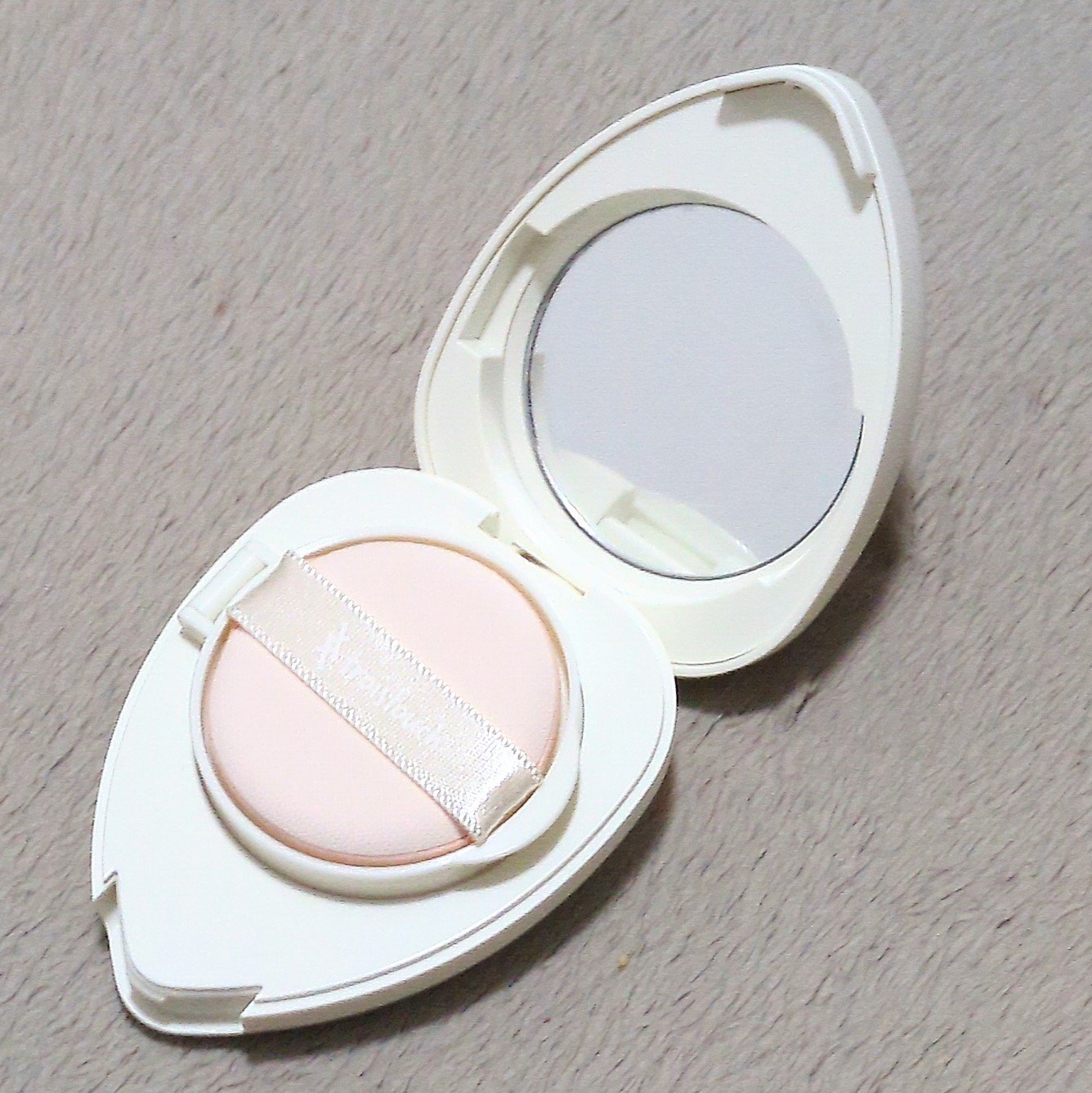 トワタッチ ハートクッション マットカバー 21 ベージュ本体/troistouch/クッションファンデーションを使ったクチコミ（2枚目）