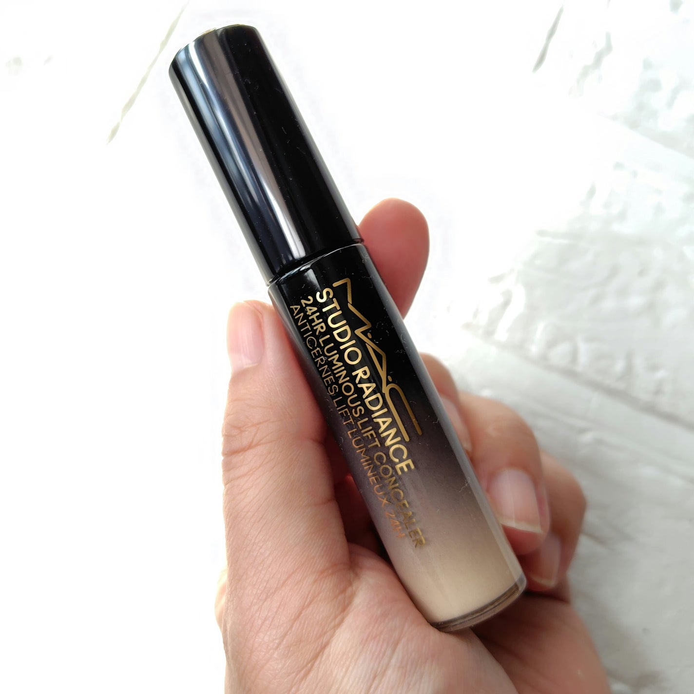 スタジオ ラディアンス 24 ルミナス コンシーラー/M・A・C/リキッドコンシーラーを使ったクチコミ(2枚目)