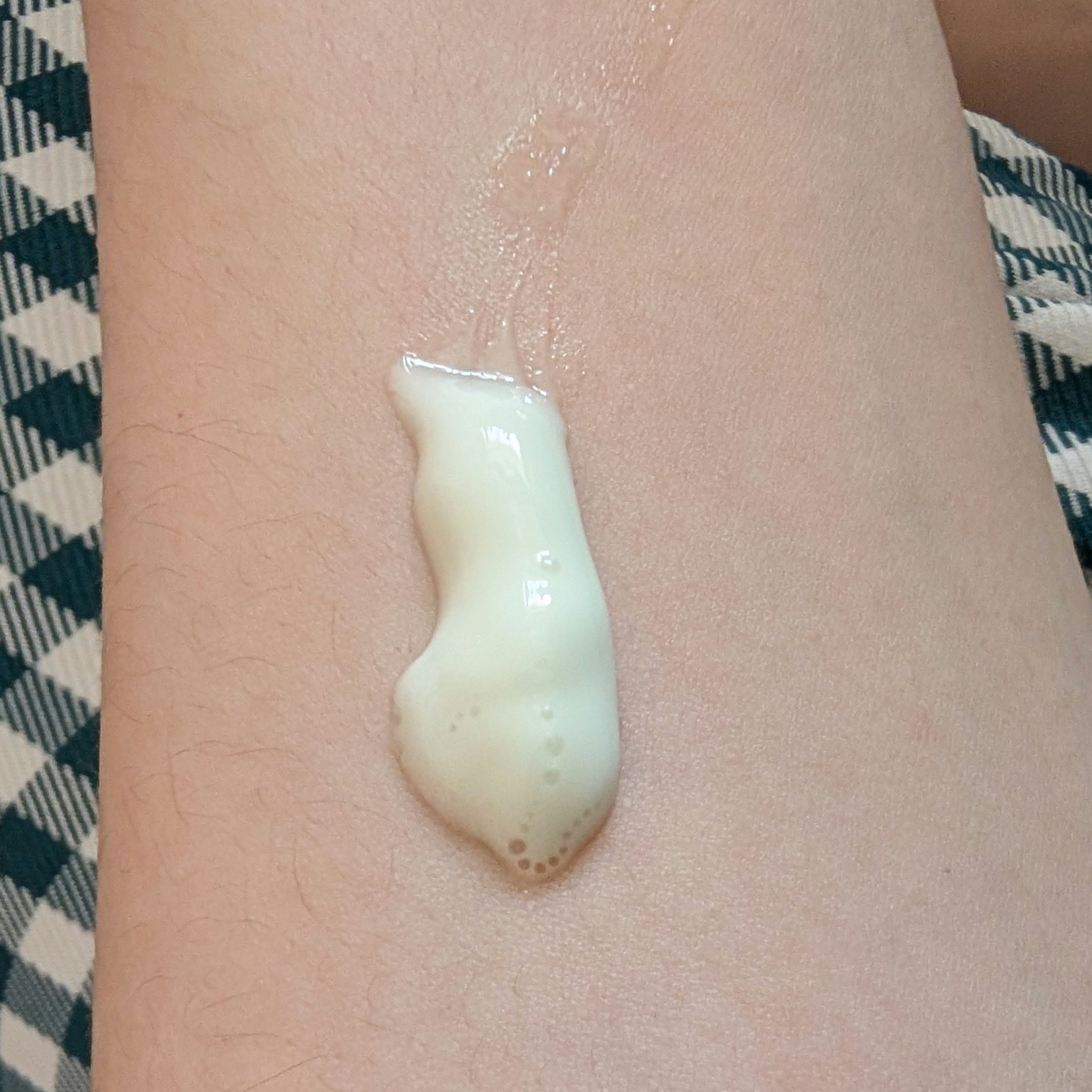 ニベアUV ウォーターエッセンスEX/ニベア/日焼け止めジェルを使ったクチコミ（2枚目）