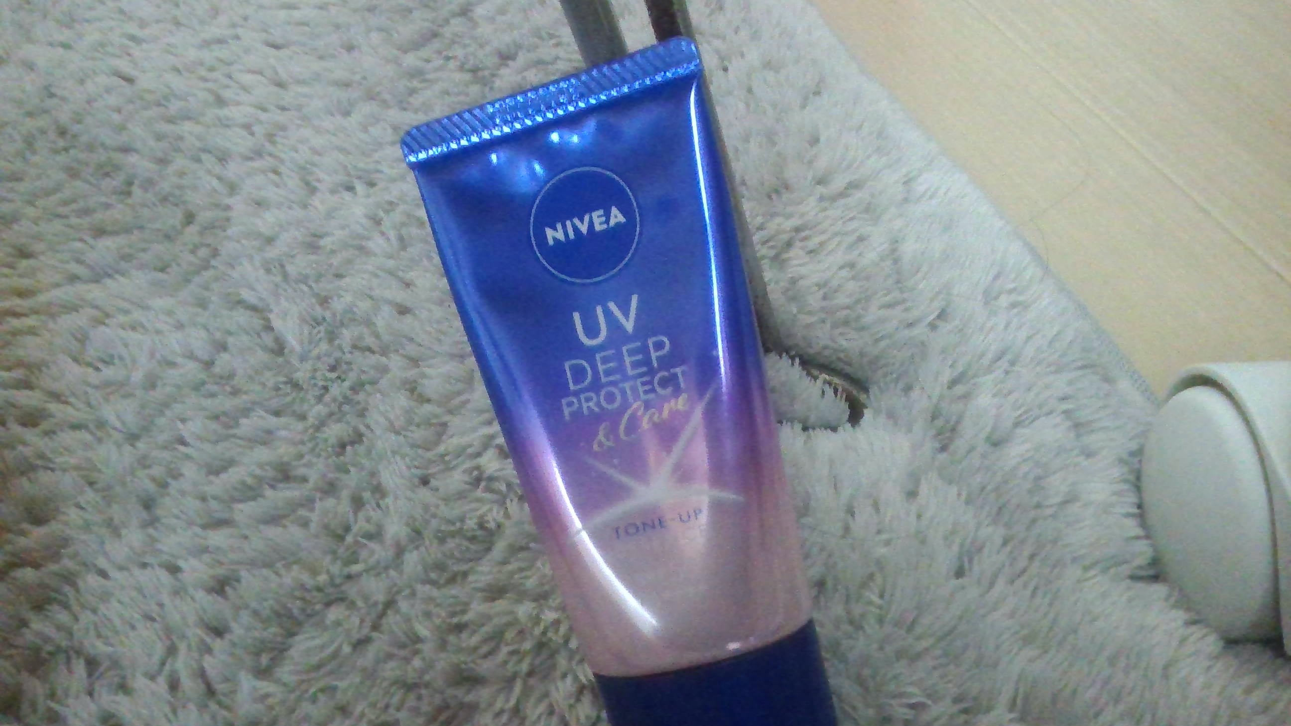 ニベア ニベアUV ディープ プロテクト＆ケア トーンアップ エッセンスのクチコミ「皆さんこんにちは！
yuunaです！
今回は暑い夏にぴったりの日焼け止めを紹介します
✼••┈.....」（1枚目）