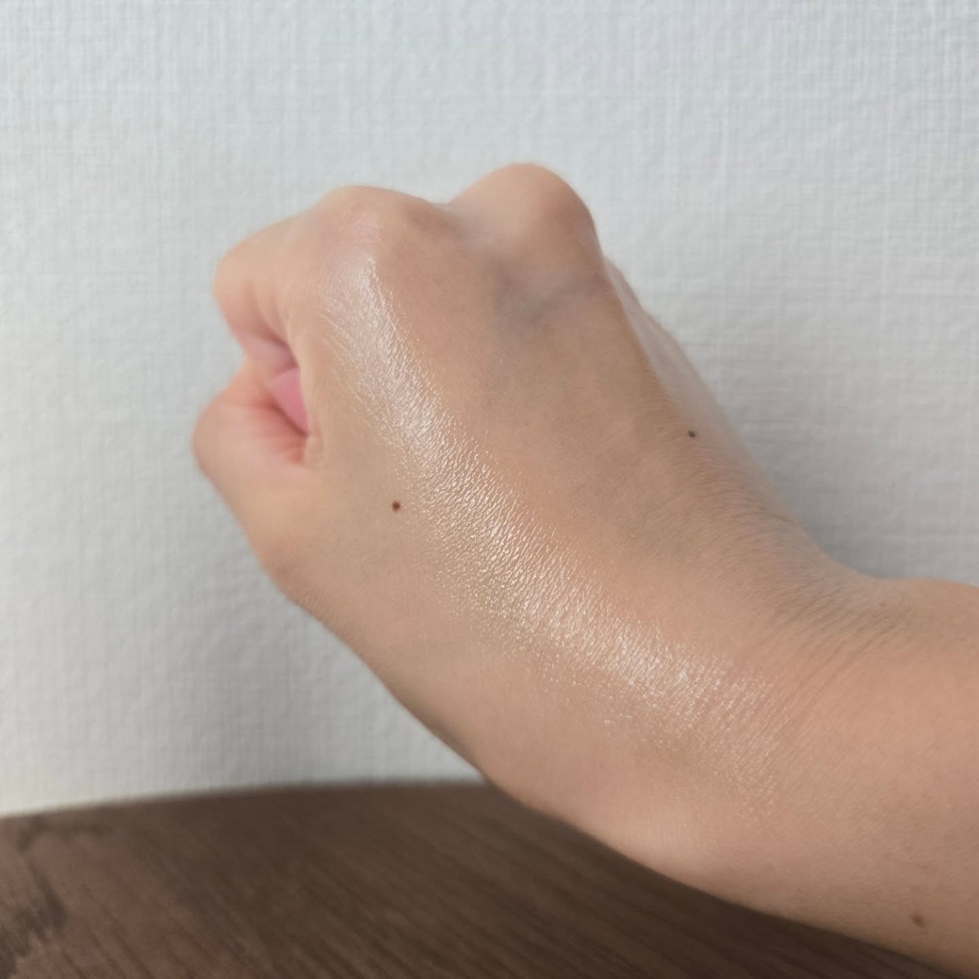 nayou on LIPS 「真夏の保湿クリーム、何使ってる?💬夏の夜でも、しっとり心地いい..」(4枚目)