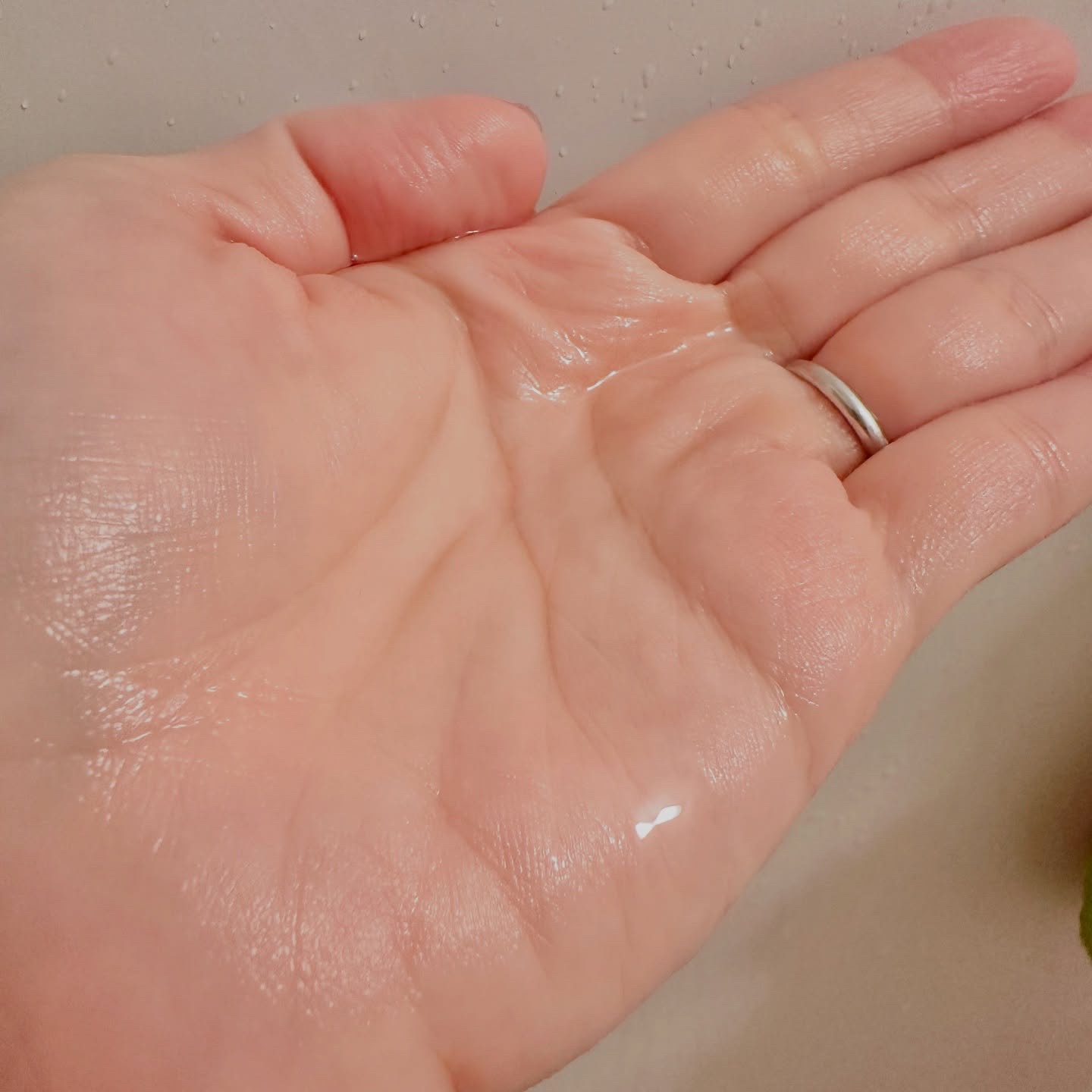 ウォータートリートメントミラクル10/moremo/洗い流すヘアトリートメントを使ったクチコミ（2枚目）