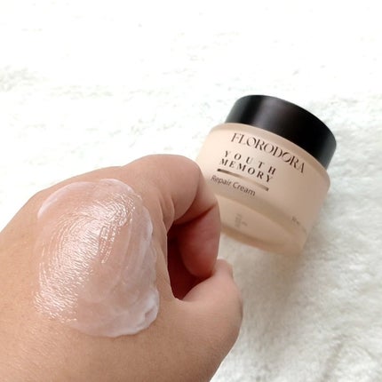 エミ✿投稿ある方フォロバ100 on LIPS 「FLORODORA様よりユースメモリープライムアンプル、リペア..」(8枚目)