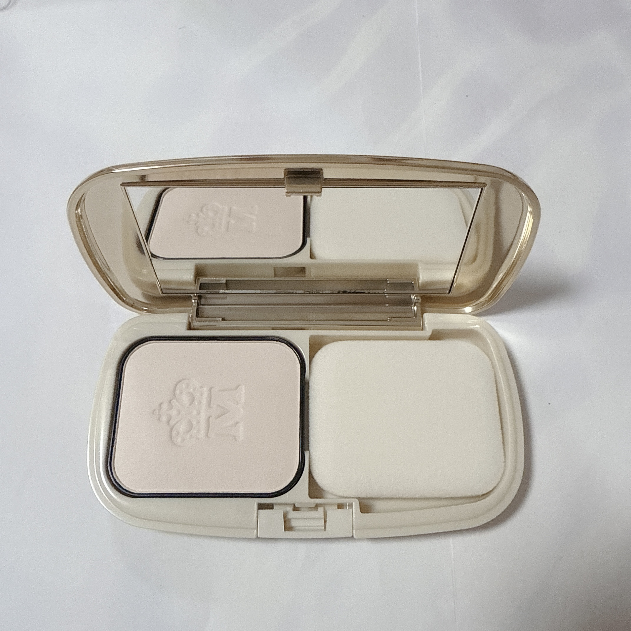 プレストポアカバー レフィル/MAJOLICA MAJORCA/プレストパウダーを使ったクチコミ（2枚目）