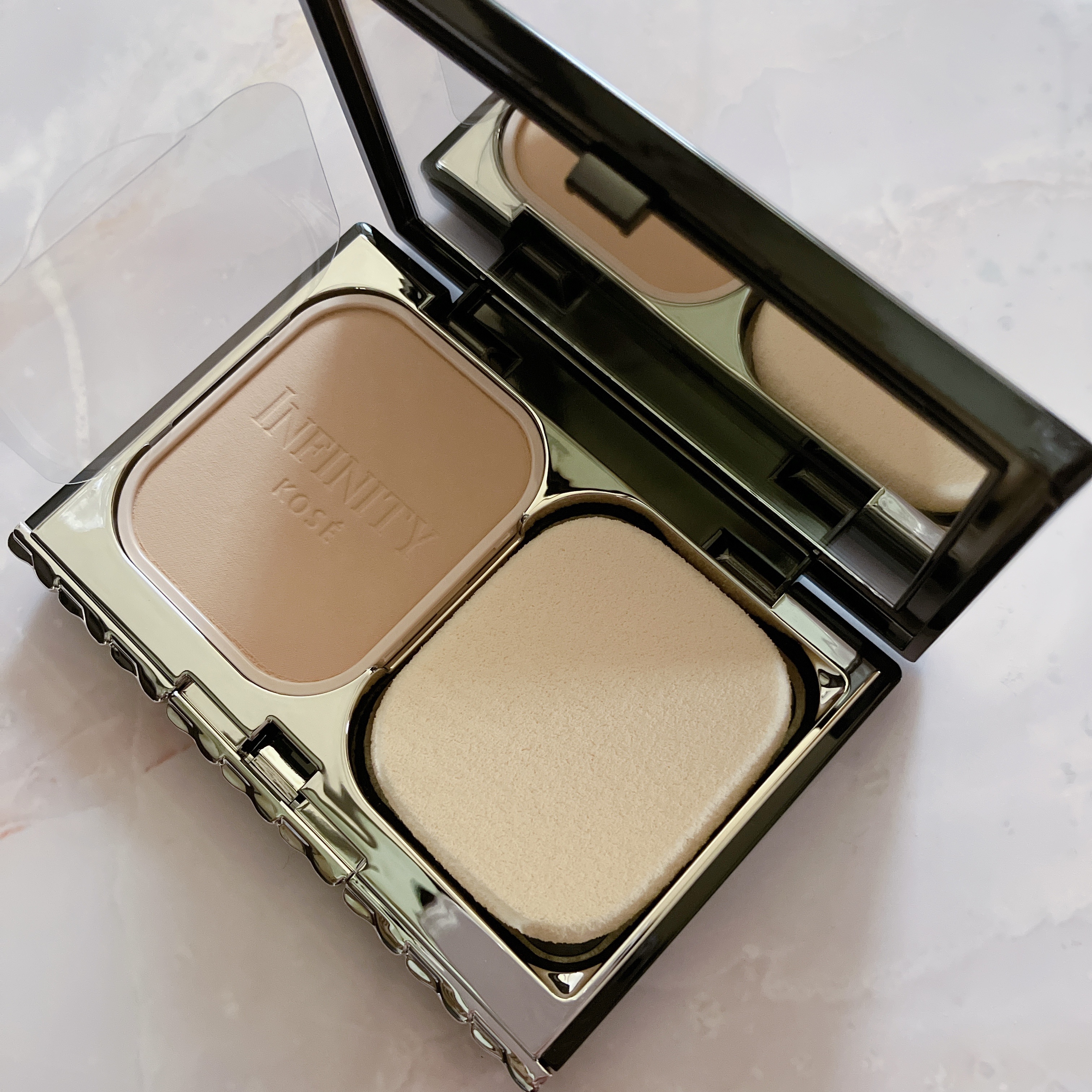 スキンルミナンス ファンデーション/インフィニティ/パウダーファンデーションを使ったクチコミ（1枚目）