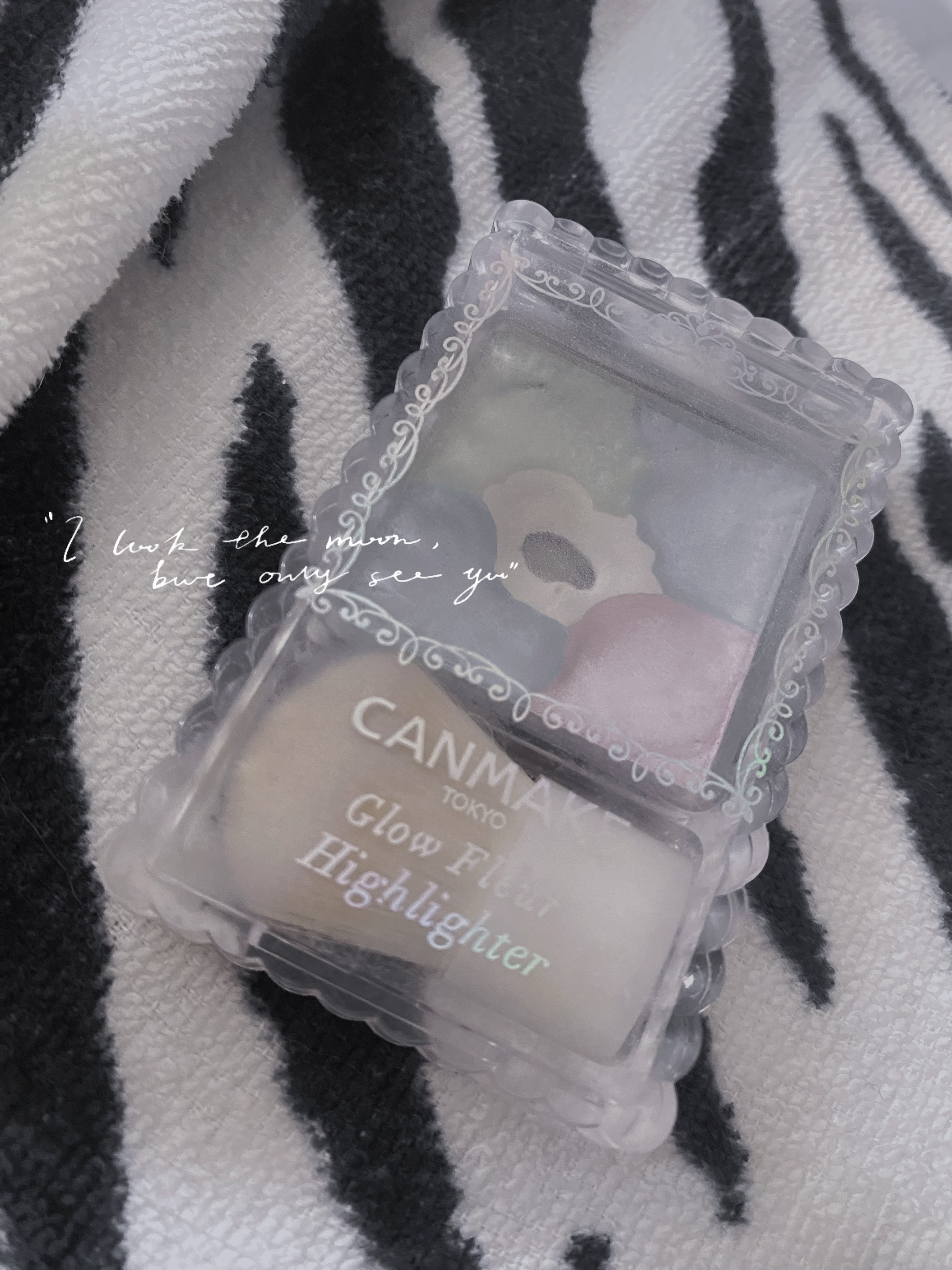 グロウフルールハイライター 03 クリスタルライト/キャンメイク/パウダーハイライトを使ったクチコミ（1枚目）