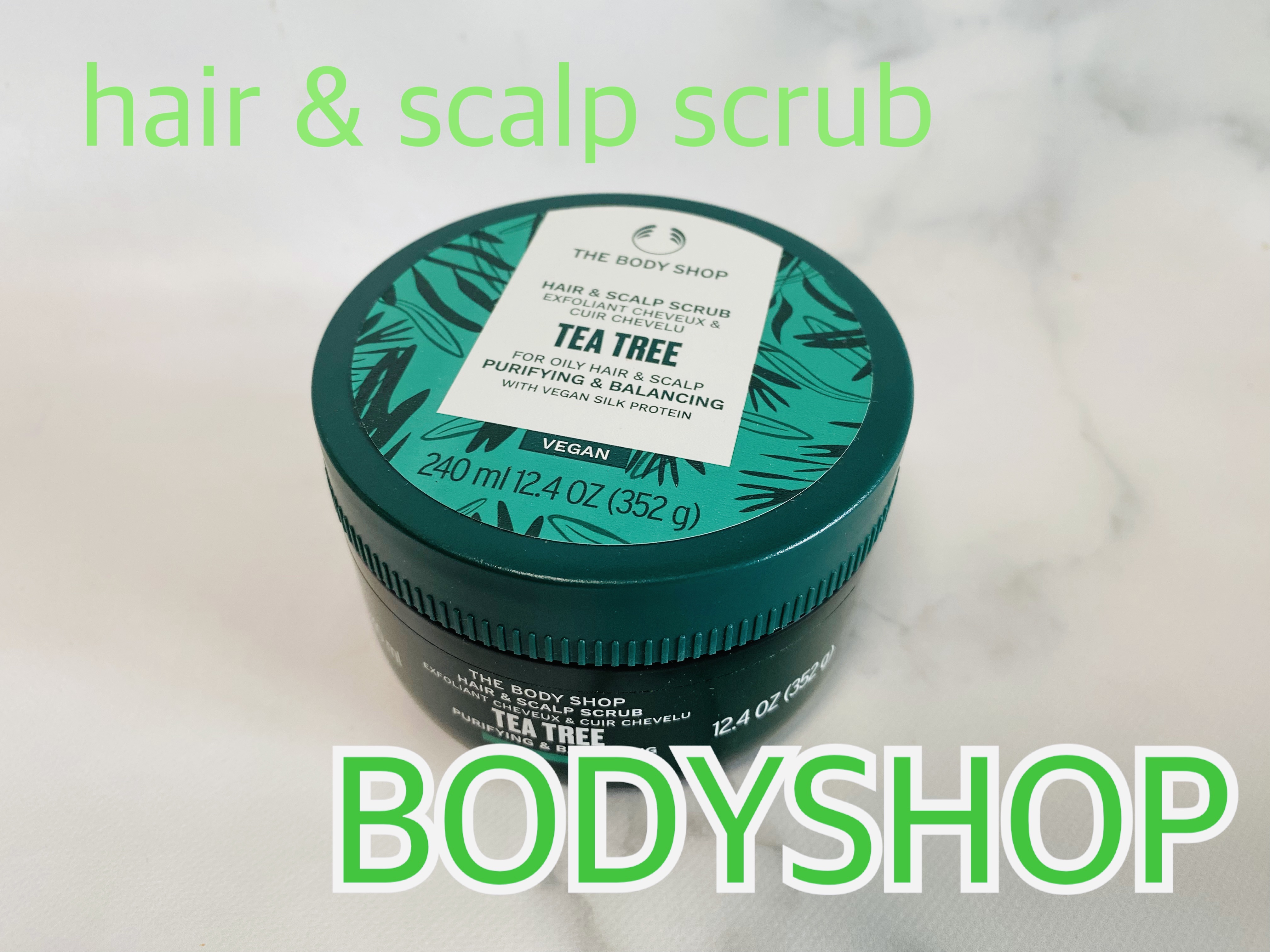 THE BODY SHOP ティーツリー クリア&バランシング ヘアスクラブのクチコミ「頭皮ケアしたくて購入したよ💚
スクラブ入りヘアシャンプー🧴

スクラブにお湯足すと泡立つよ🫧
.....」（1枚目）