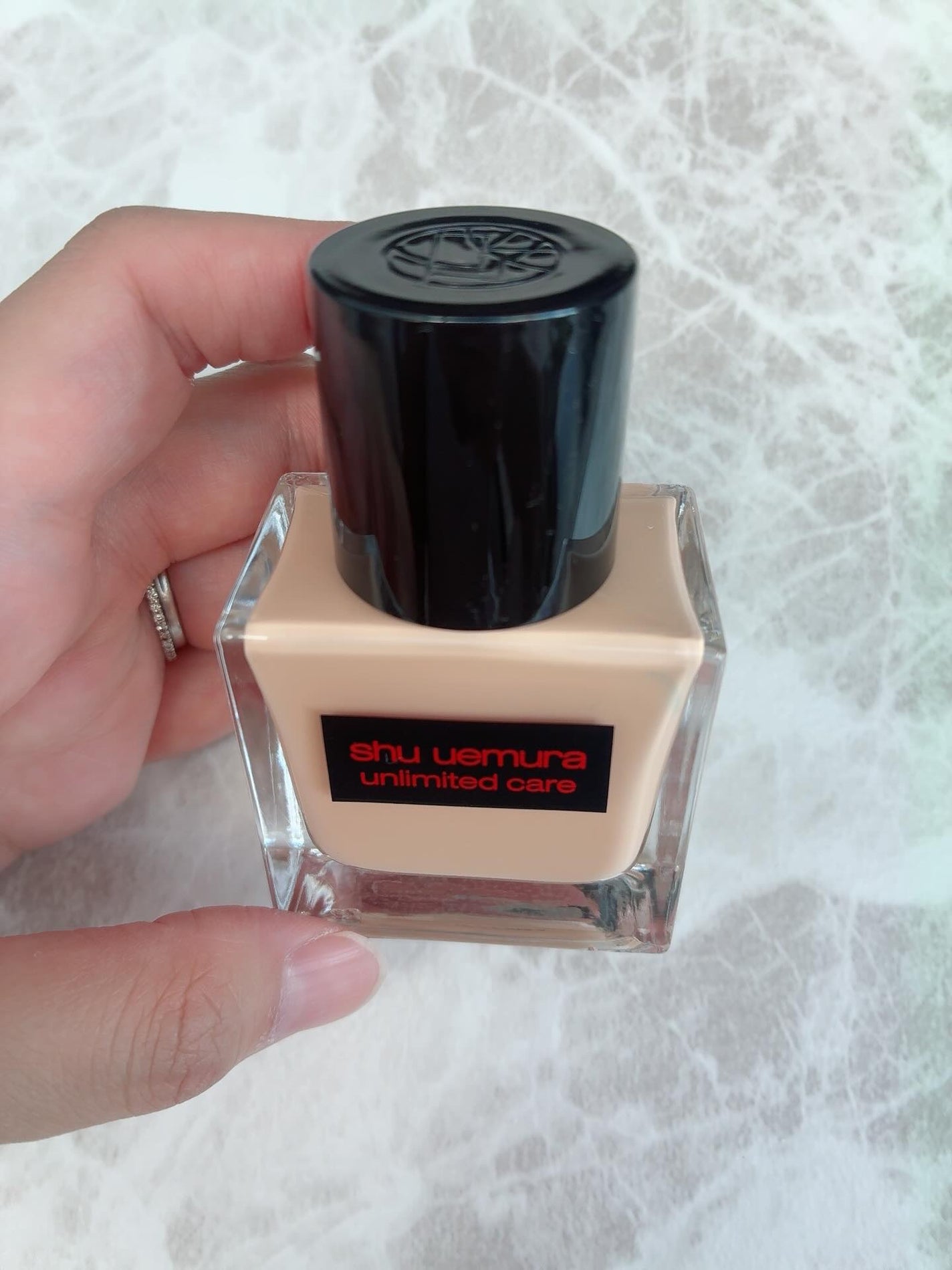 アンリミテッド ケア ツヤ セラム ファンデーション/shu uemura/リキッドファンデーションを使ったクチコミ(2枚目)