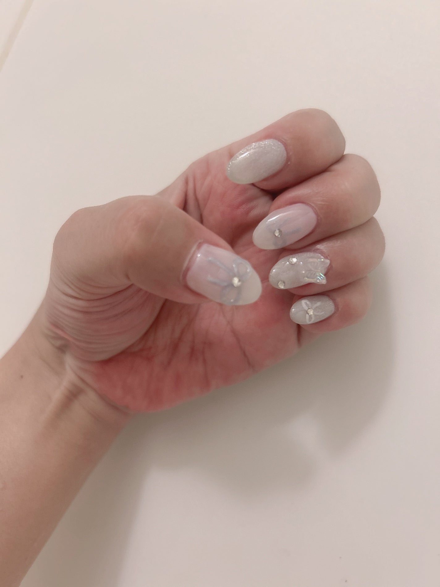 nao@フォロバ100 on LIPS 「夏っぽいデザインと思って水色デザインにしたけど実際に塗ってみる..」(1枚目)