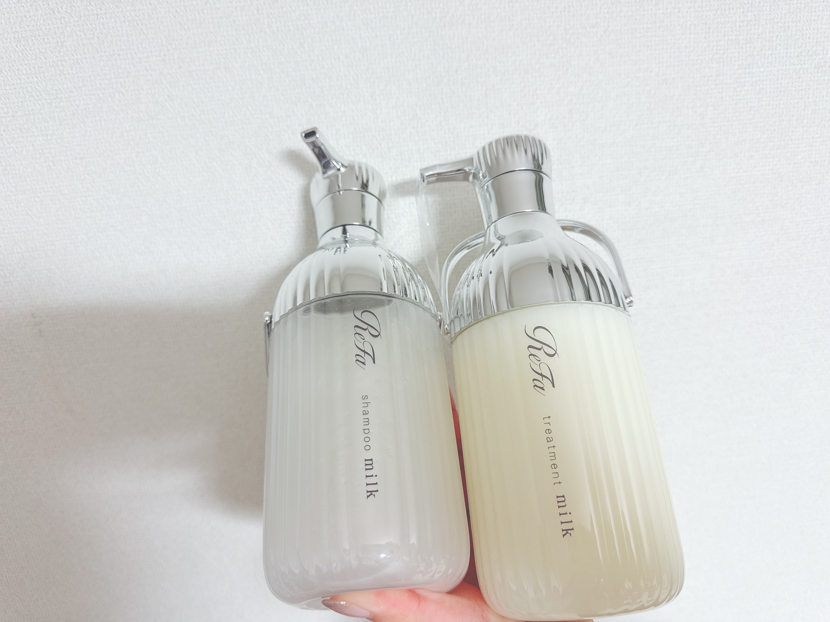 🌸ReFa
リファミルクプロテインシャンプー
トリートメント
¥1,980×2

試供品で使った時に良かったので購入♥️
いい香りだし朝髪の毛がフワフワでまとまりが良かった！！

ピンクもあるので気になってます🍀*゜

#暑さを乗り切る