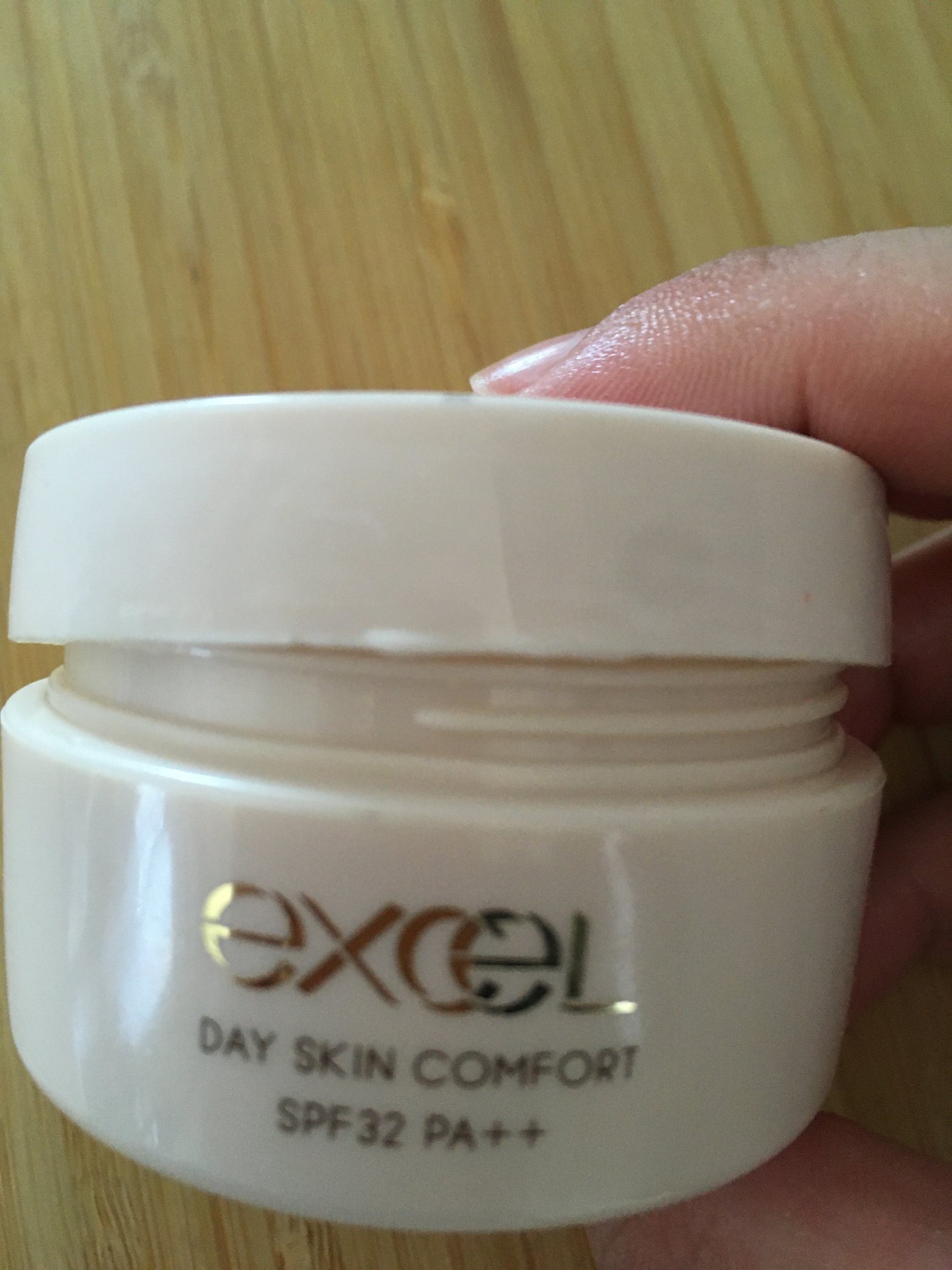 デイスキンコンフォート/excel/フェイスクリームを使ったクチコミ(2枚目)