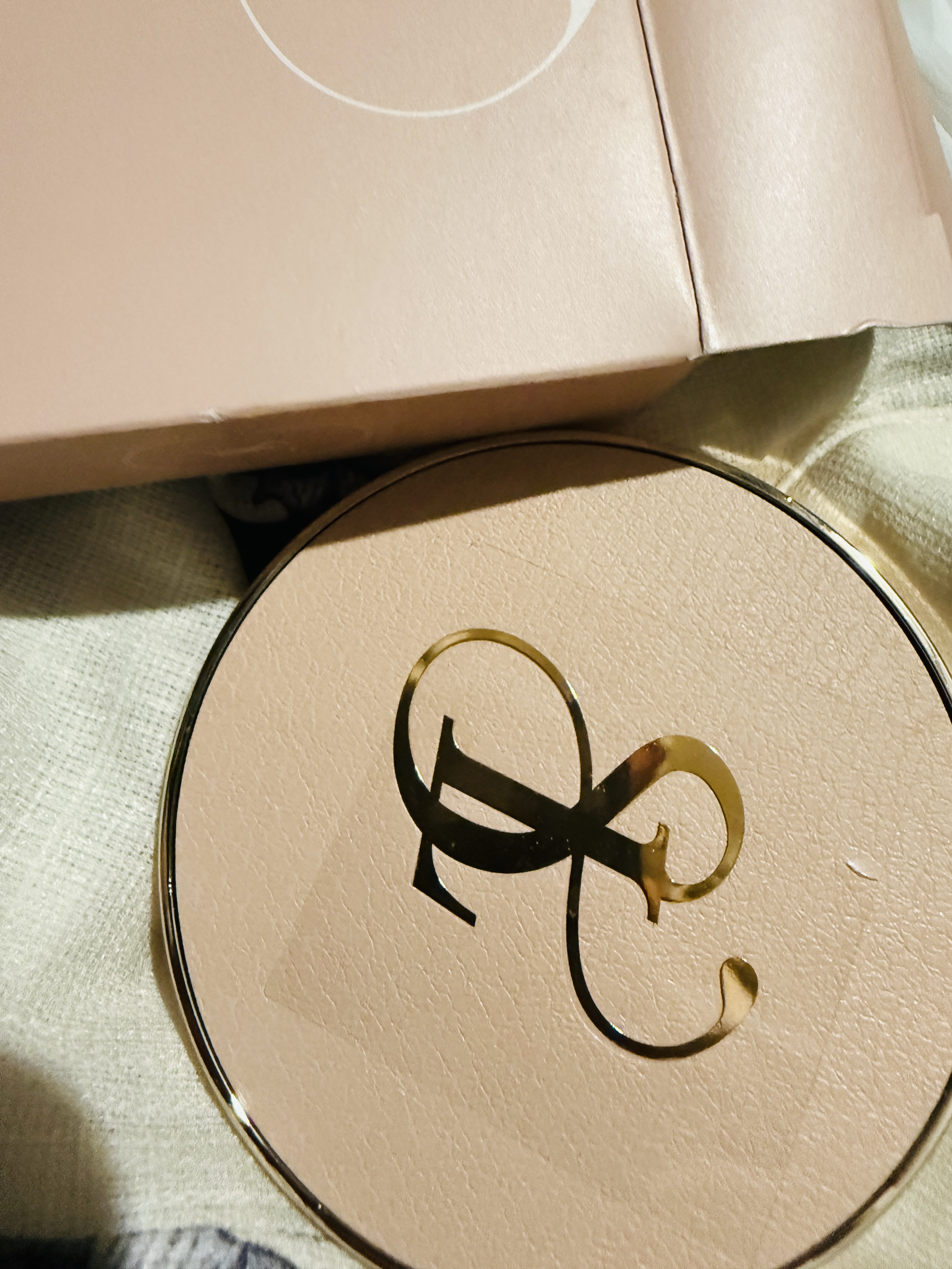 ピュアポリッシュクッションファンデーション/SELVE/クッションファンデーションを使ったクチコミ（1枚目）