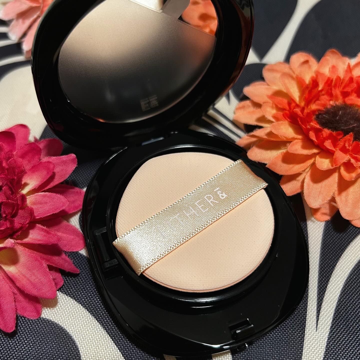 Pebble Blur Cushion/EITHER＆/クッションファンデーションを使ったクチコミ（2枚目）