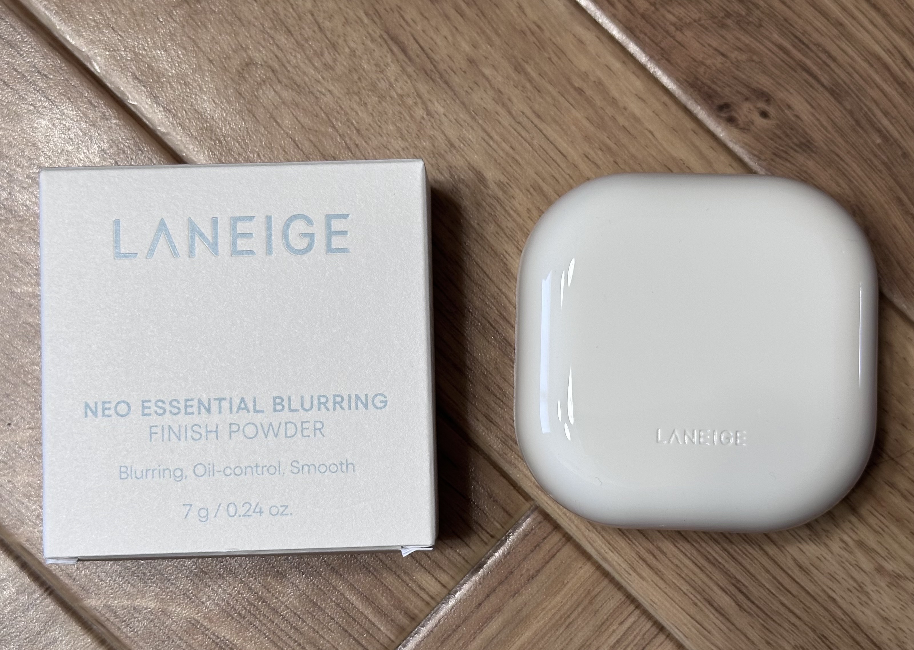 ネオ エッセンシャル フィニッシュパウダー/LANEIGE/ルースパウダーを使ったクチコミ（1枚目）