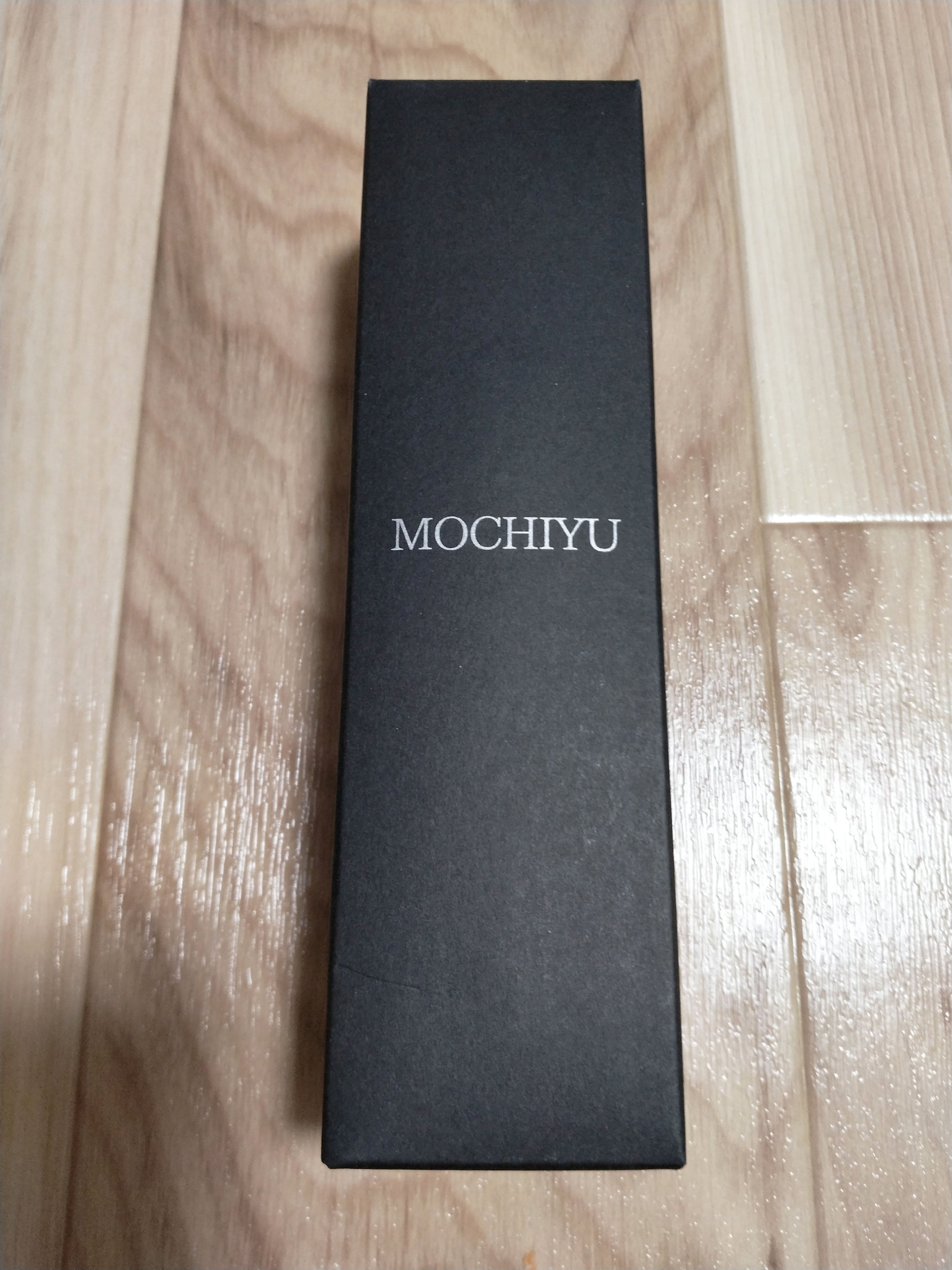 「もちゆ セラム」は、特に導入美容液として設計された製品です。導入美容液は、スキンケアの最初のステップとして使用し、後に続くスキンケアアイテム（化粧水やクリームなど）の浸透を高める役割を持っています。

### 主な特徴

1. **導入美